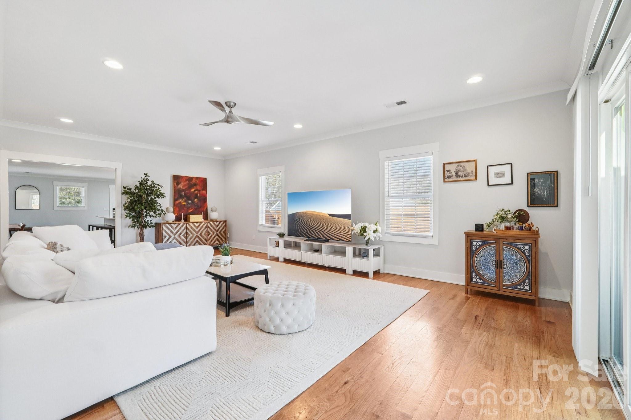 Camp Green - Residential