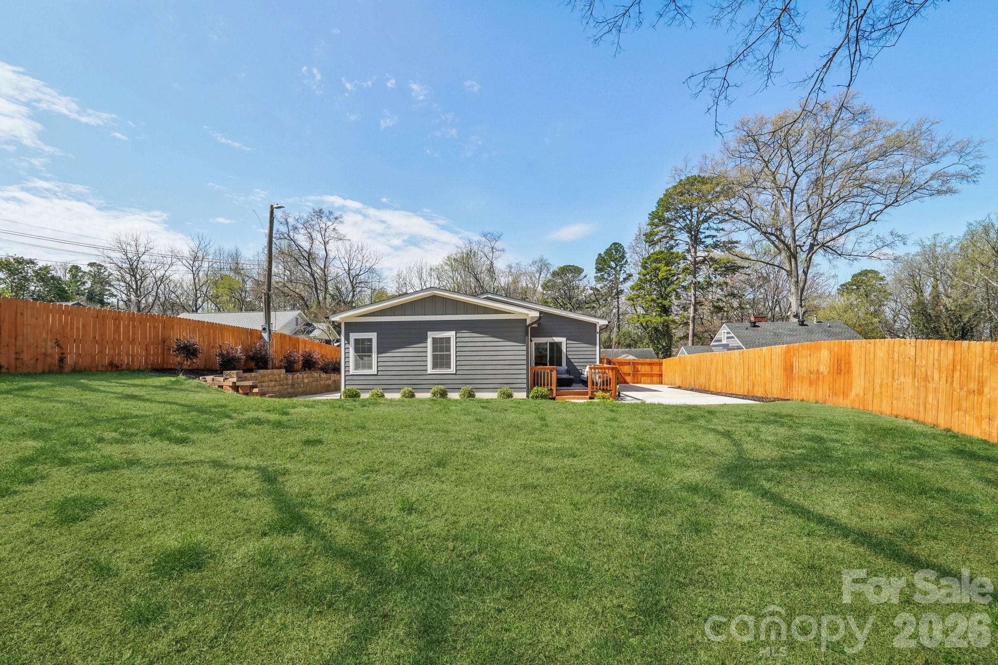 Camp Green - Residential