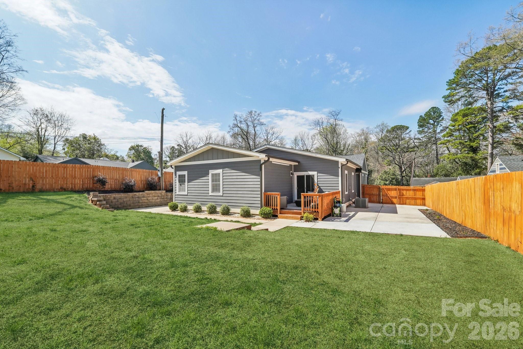 Camp Green - Residential