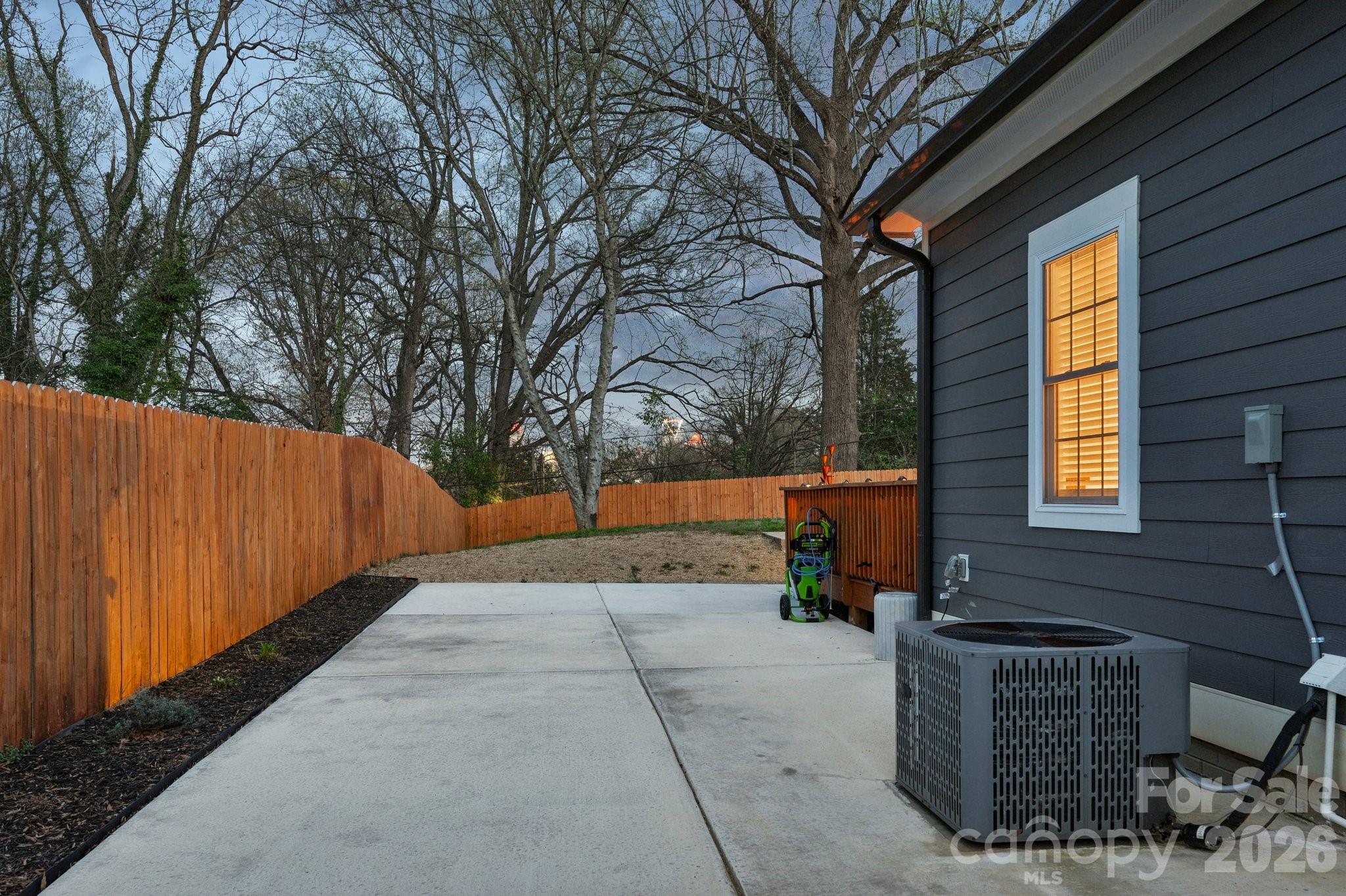 Camp Green - Residential