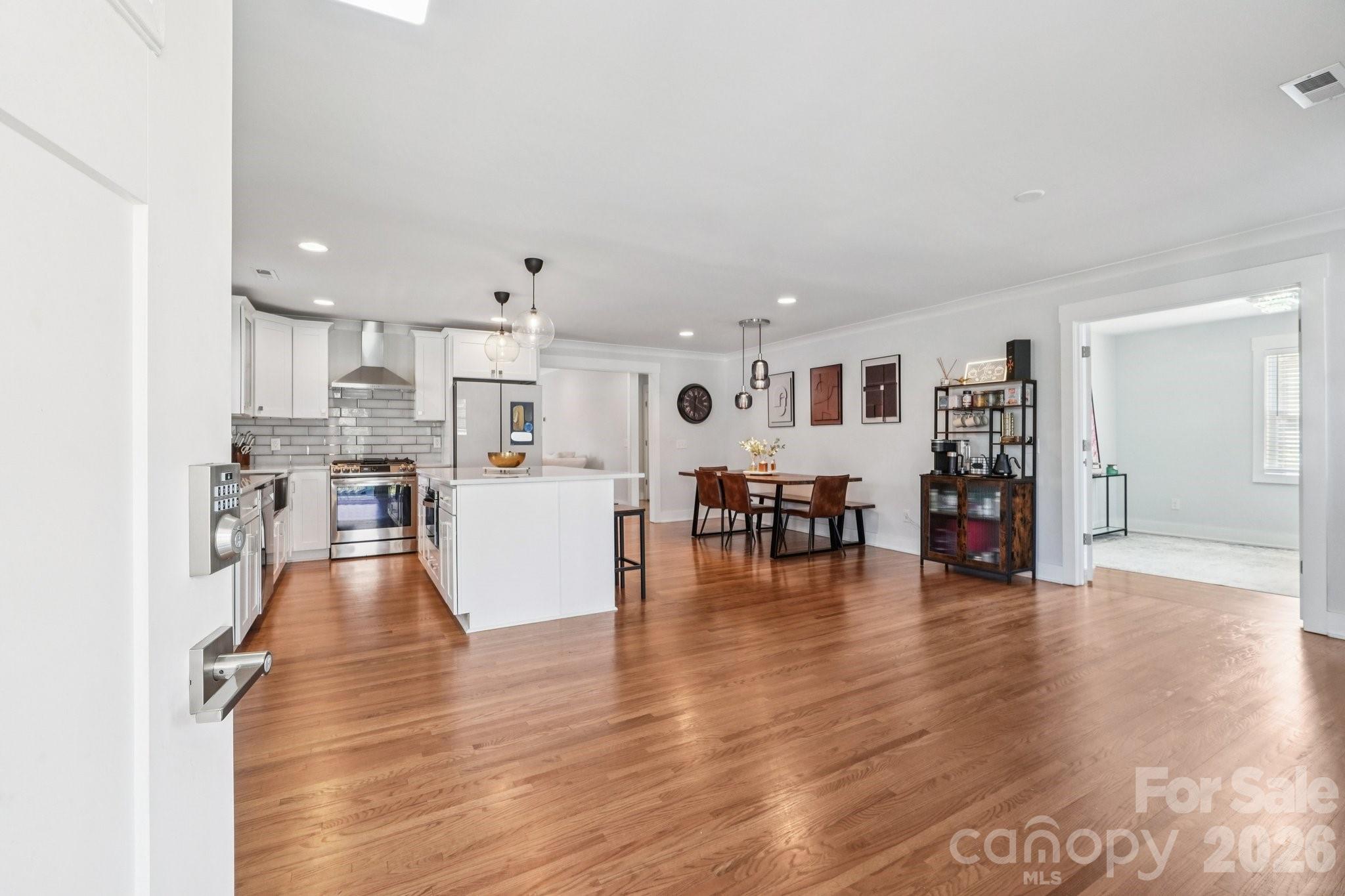 1821 Garibaldi Avenue