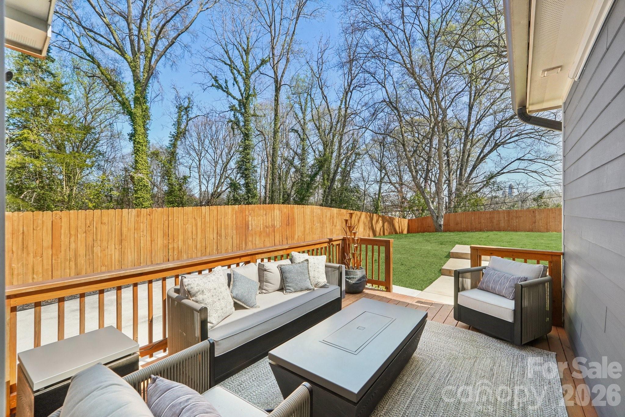 Camp Green - Residential