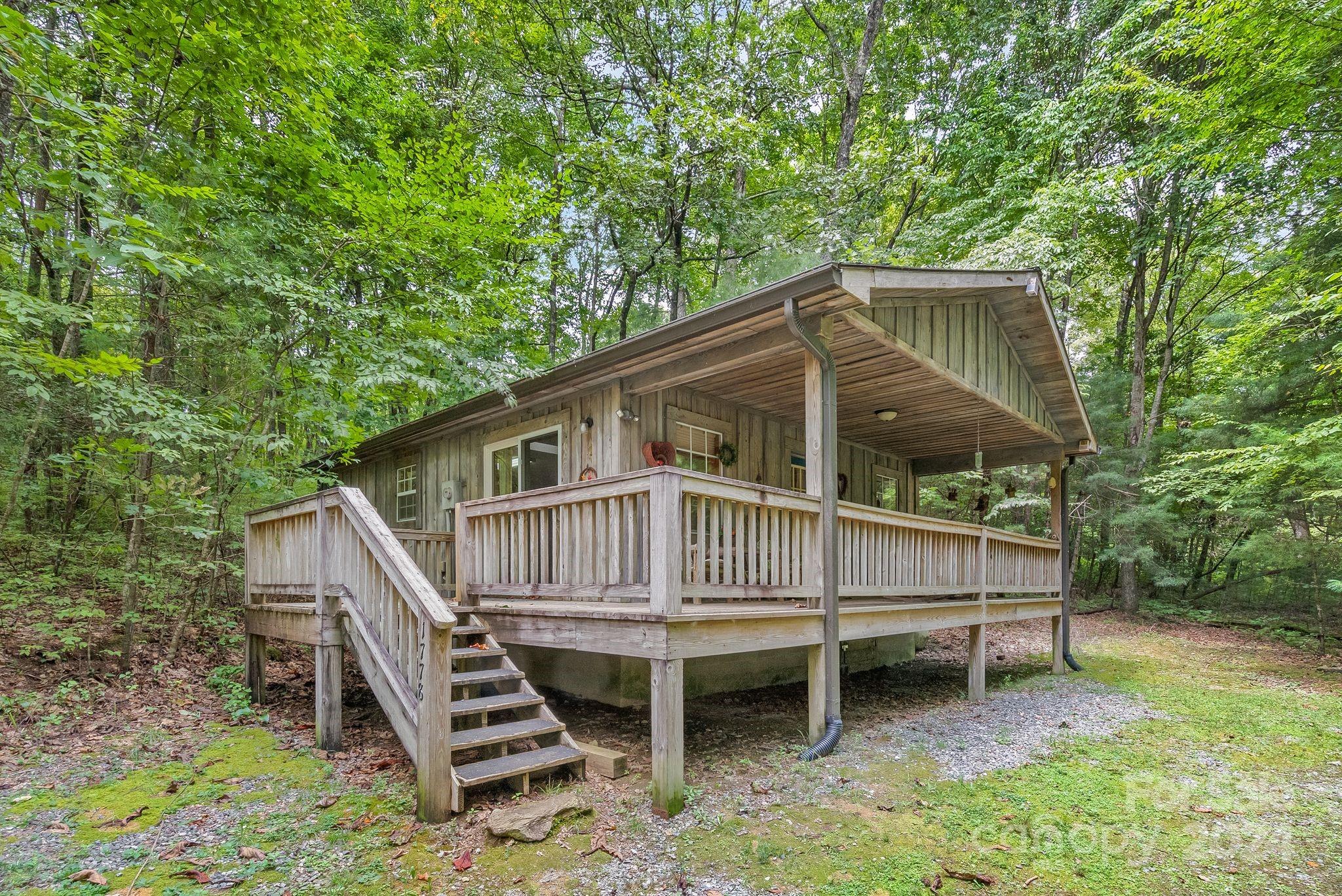 1778 and 1780 Happy Acres Road