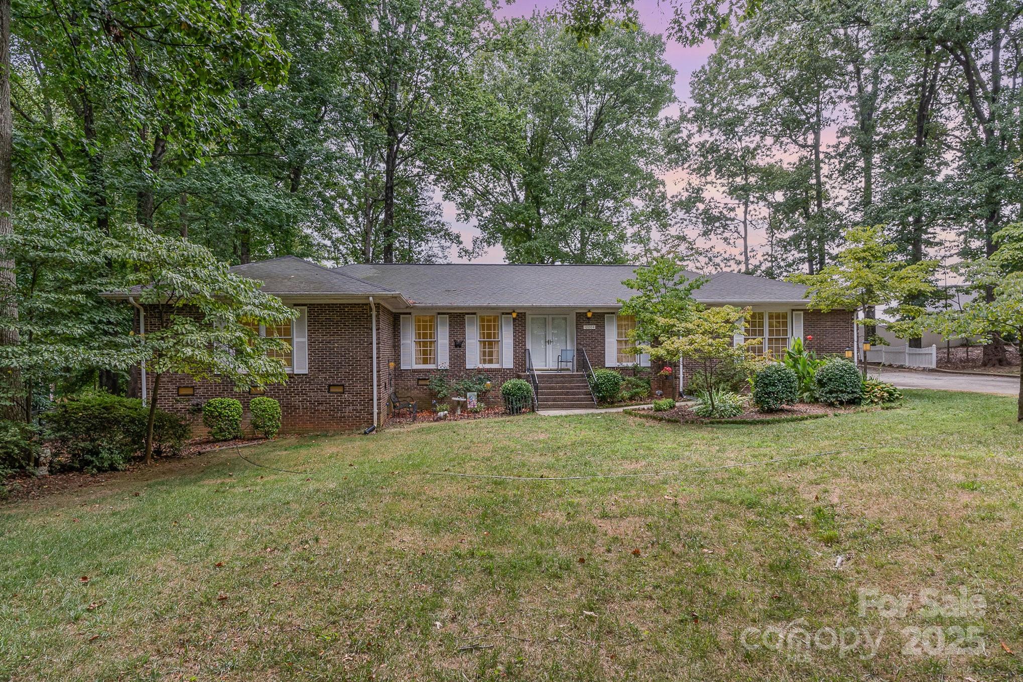 10004 Snowflake Court