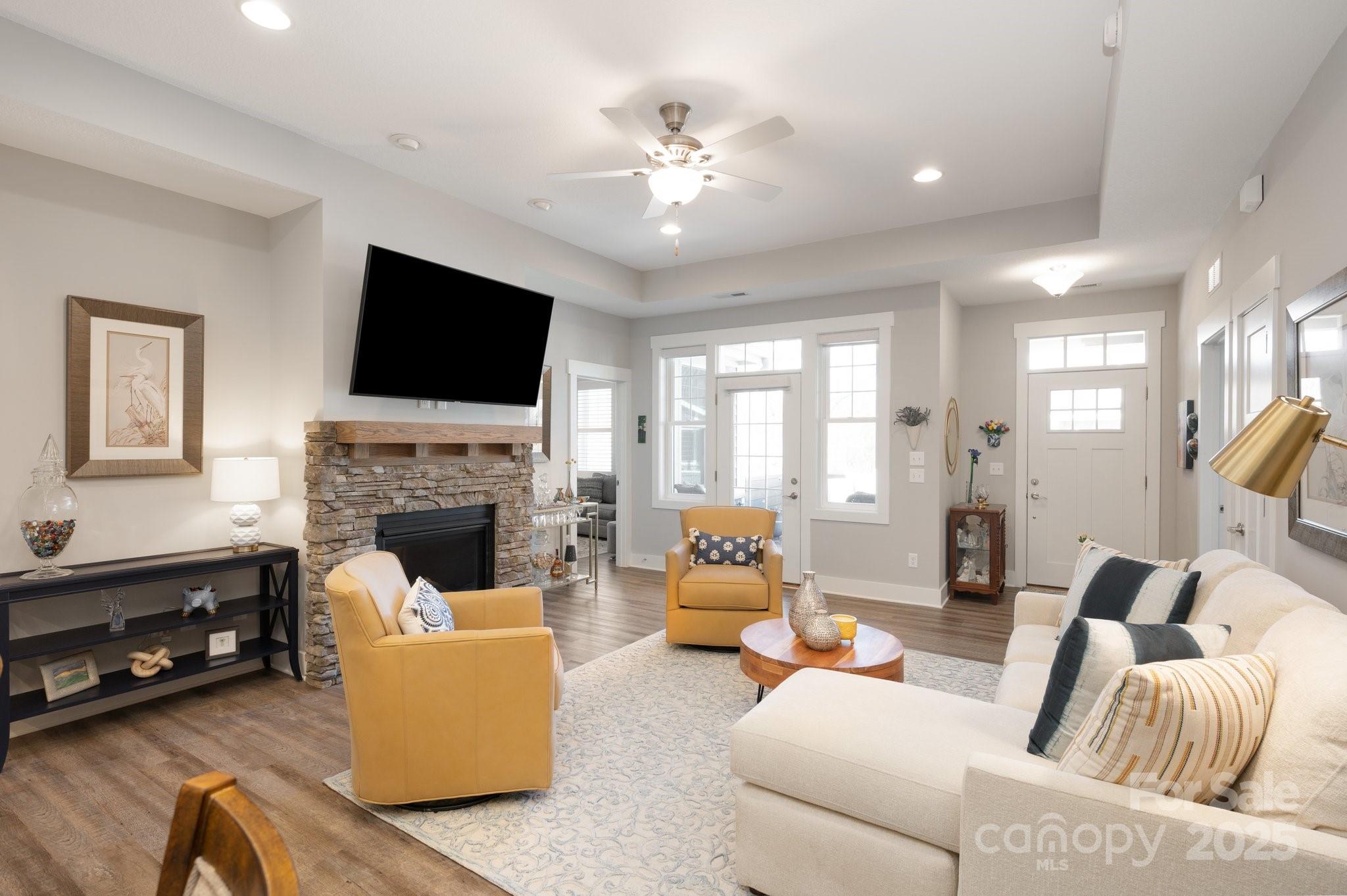 76 Creekside View Drive