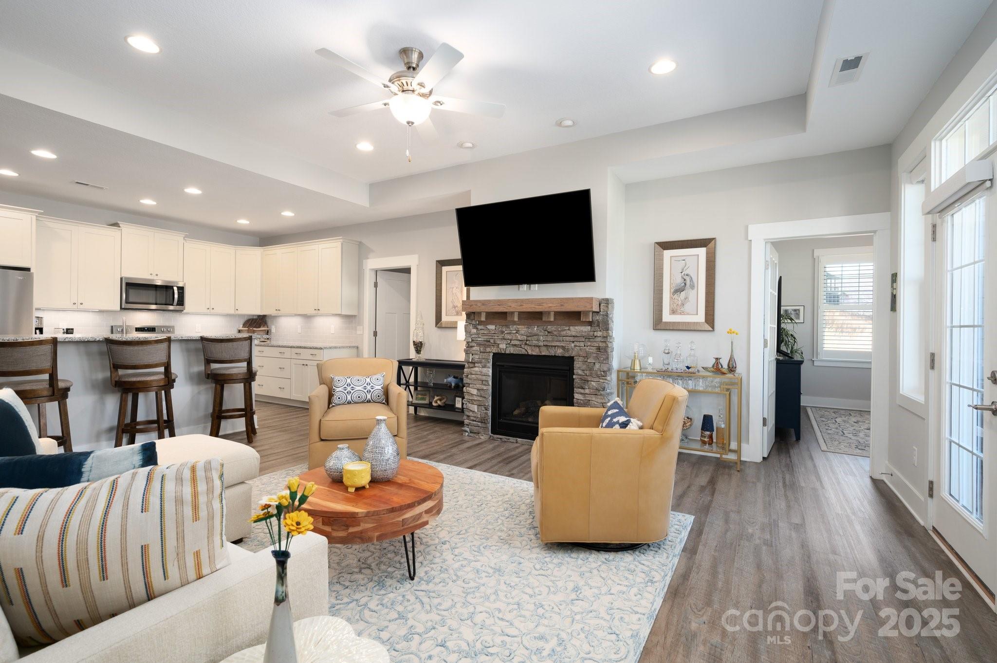 76 Creekside View Drive