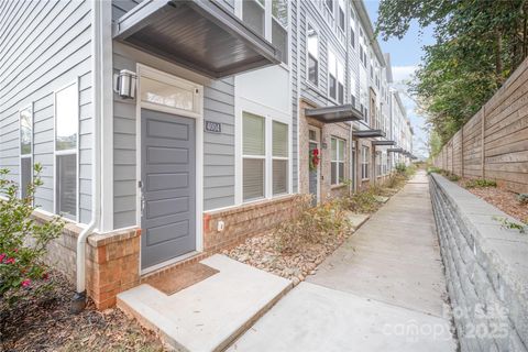 Photo of 4004 Capital Ridge Court, Charlotte, NC 28205 (MLS # 4329162)