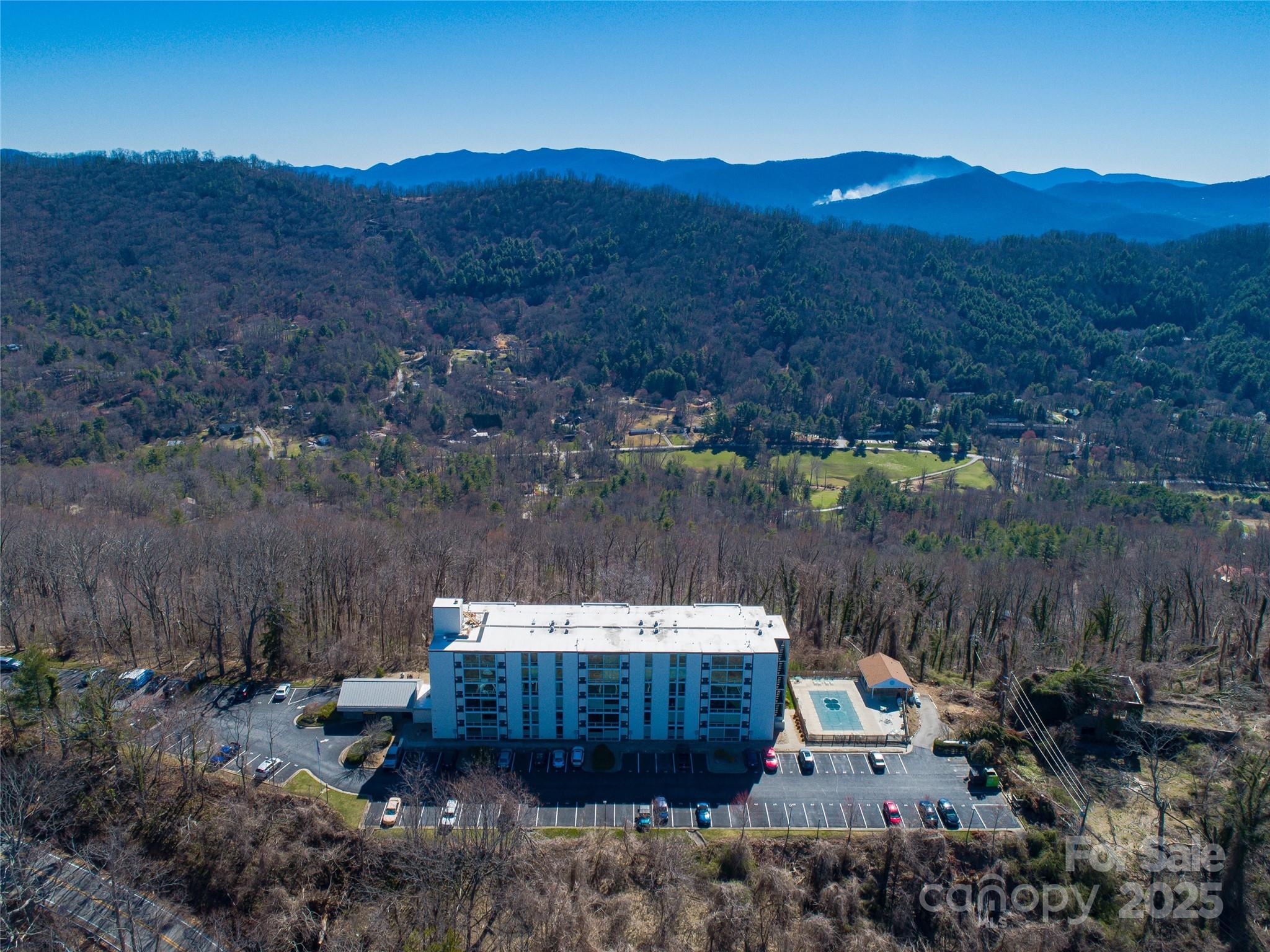 647 Town Mountain Road 106