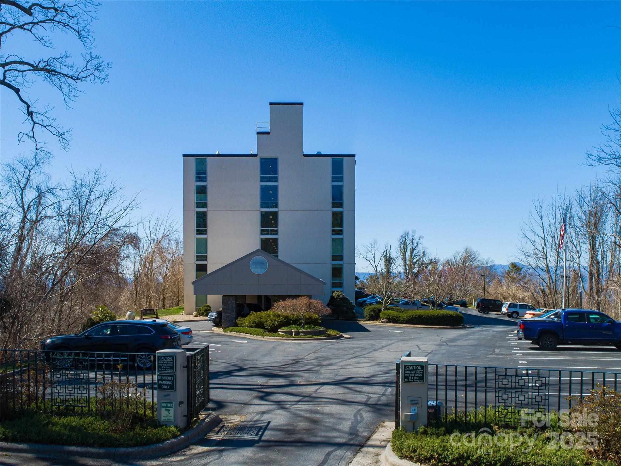 647 Town Mountain Road 106