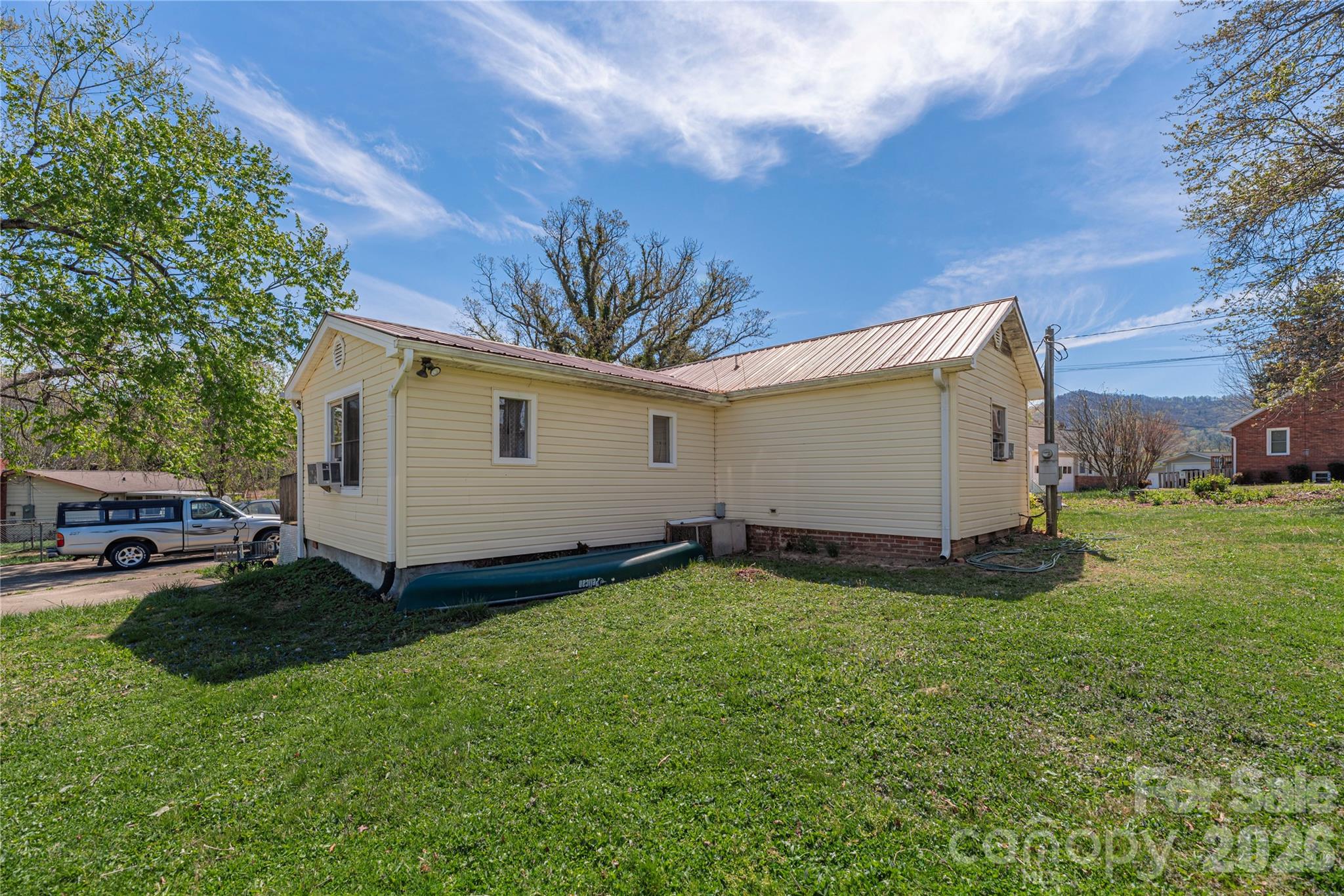 11 E Porter Road