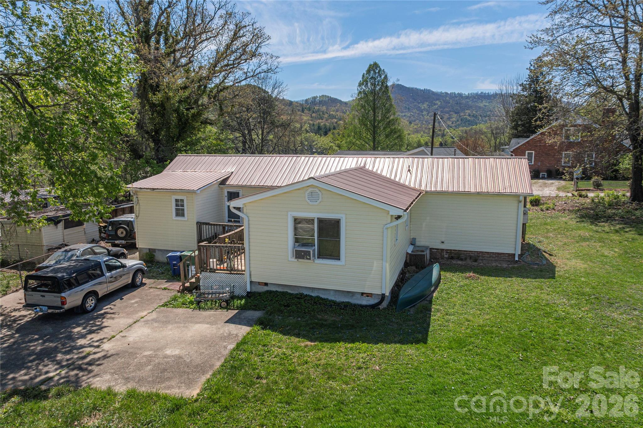 11 E Porter Road