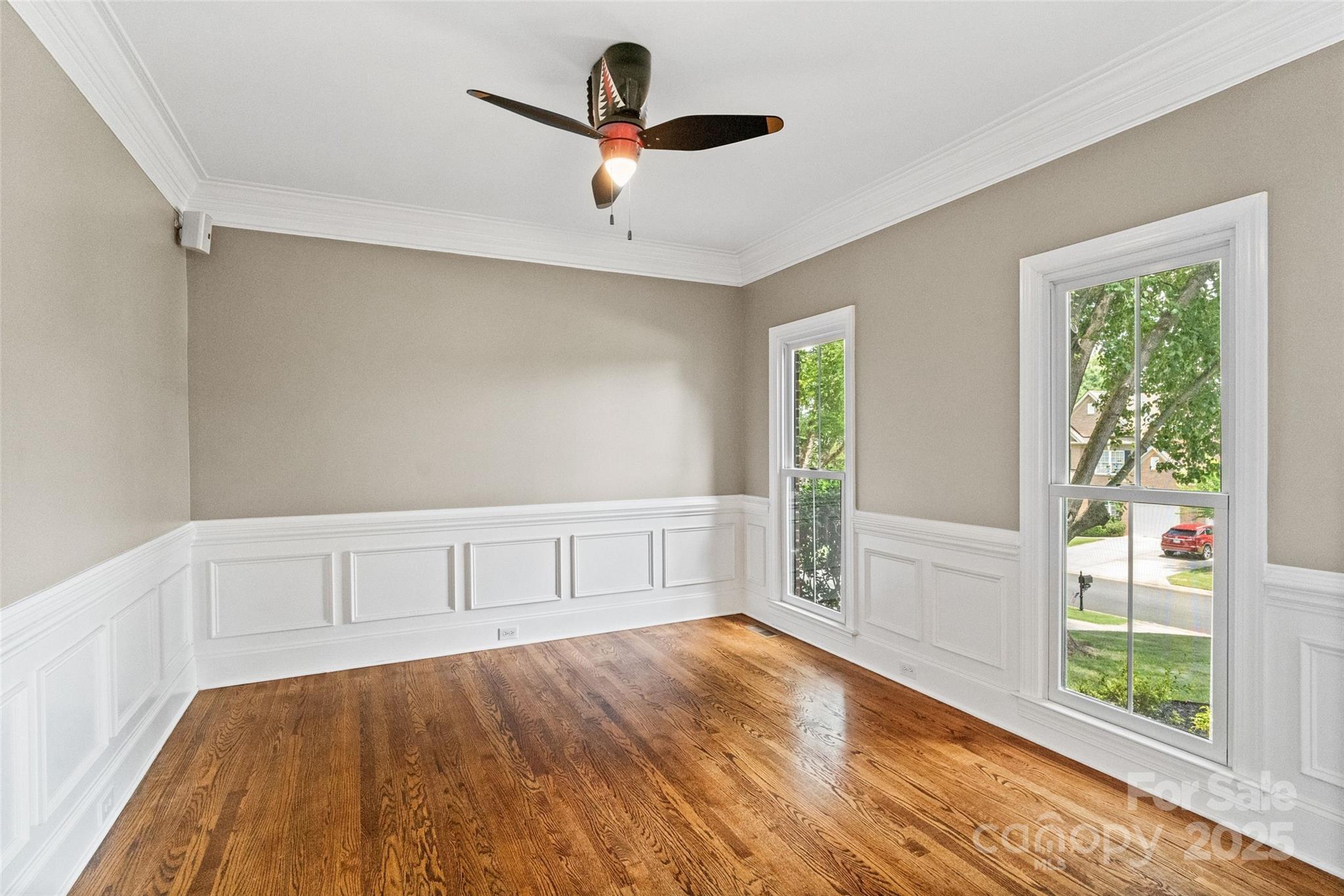121 Canterbury Crossing