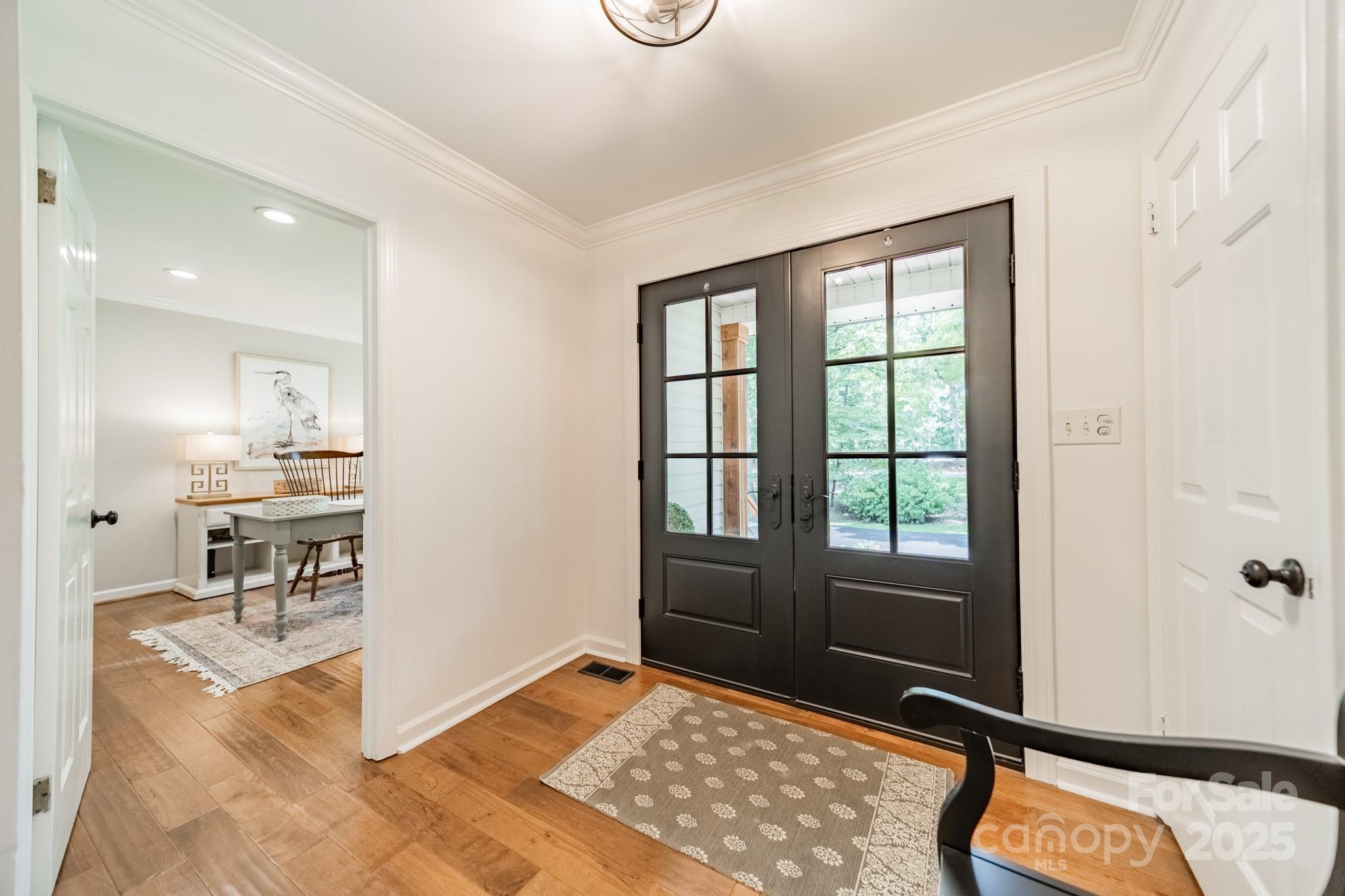 8504 Viking Drive