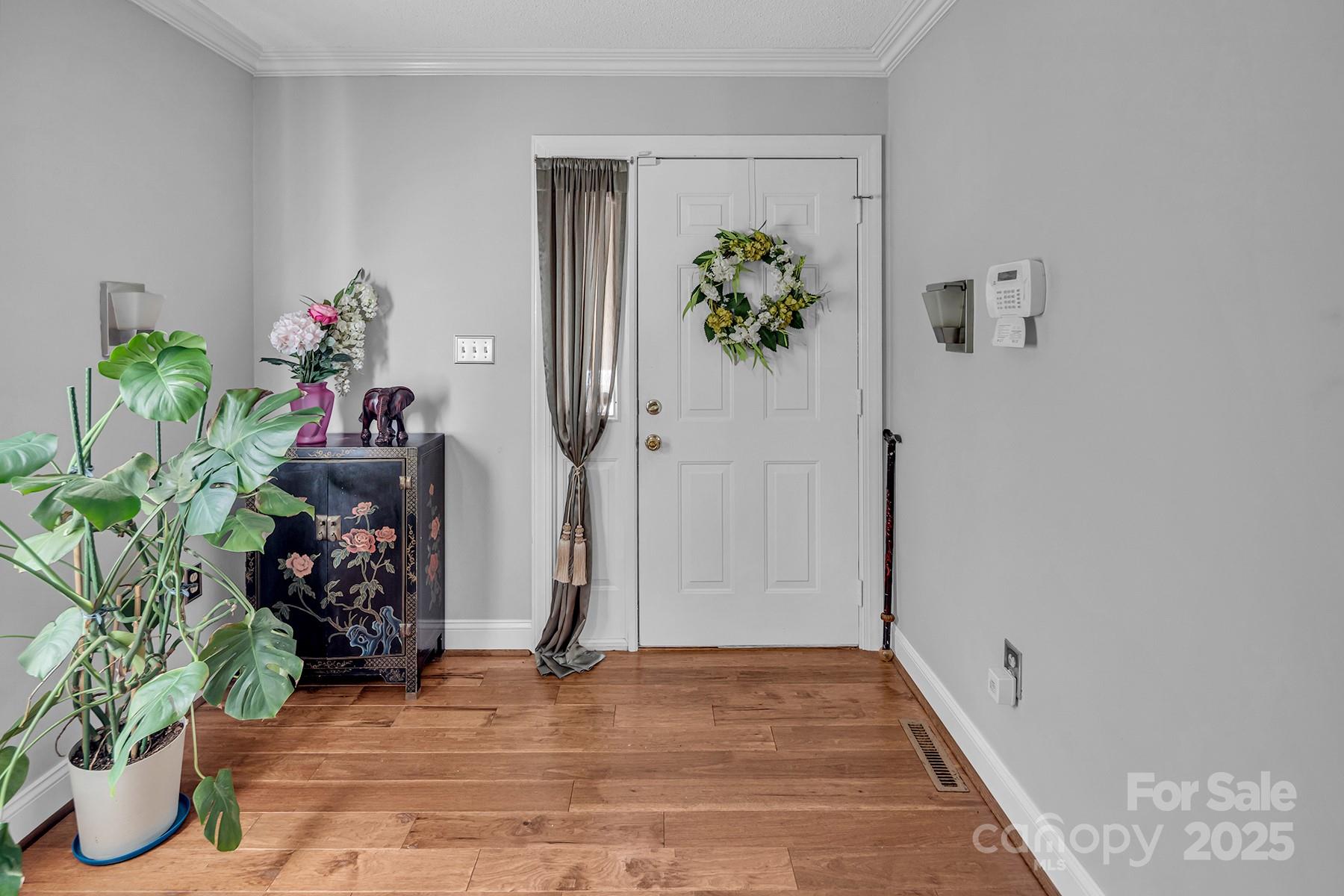 4711 Mountain Point Lane