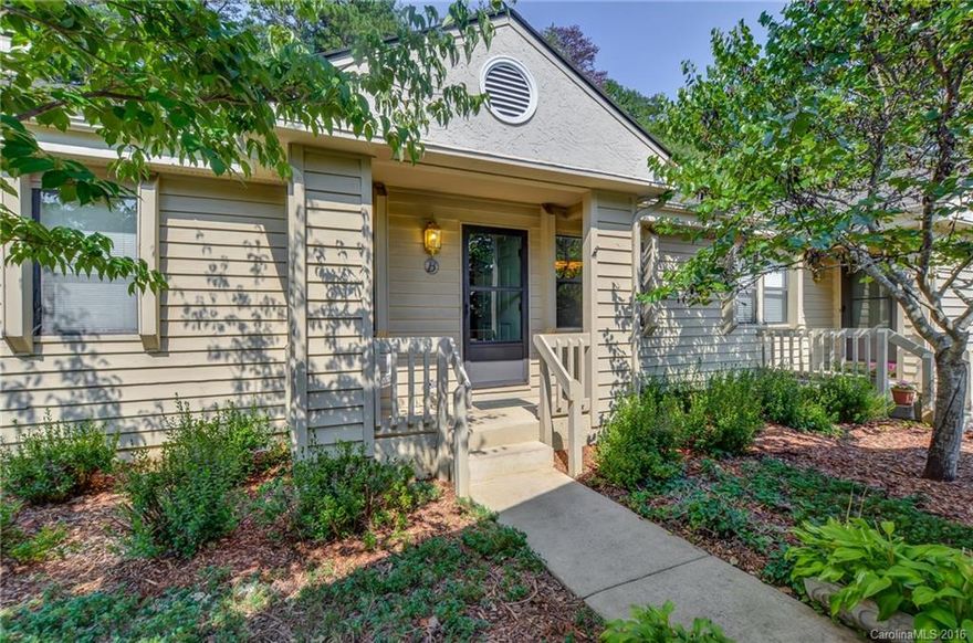 Wonderful townhouse/cluster home in a incredibly convenient East AVL location. Only unit available in Cloisters. Walk to Asheville Mun. Golf Course! Park-like grounds include pool, tennis court, picnic area, peaceful Clubhouse with a great view. Unbelievably convenient under 5 minutes from: Parkway, AVL Mall, Highland Brewery and Downtown.