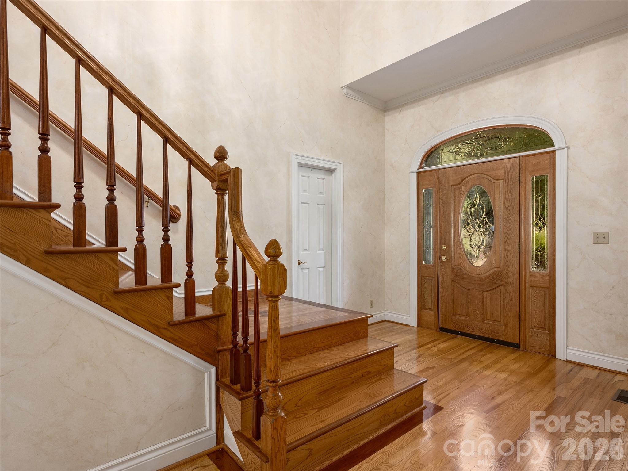 612 Holt Lane
