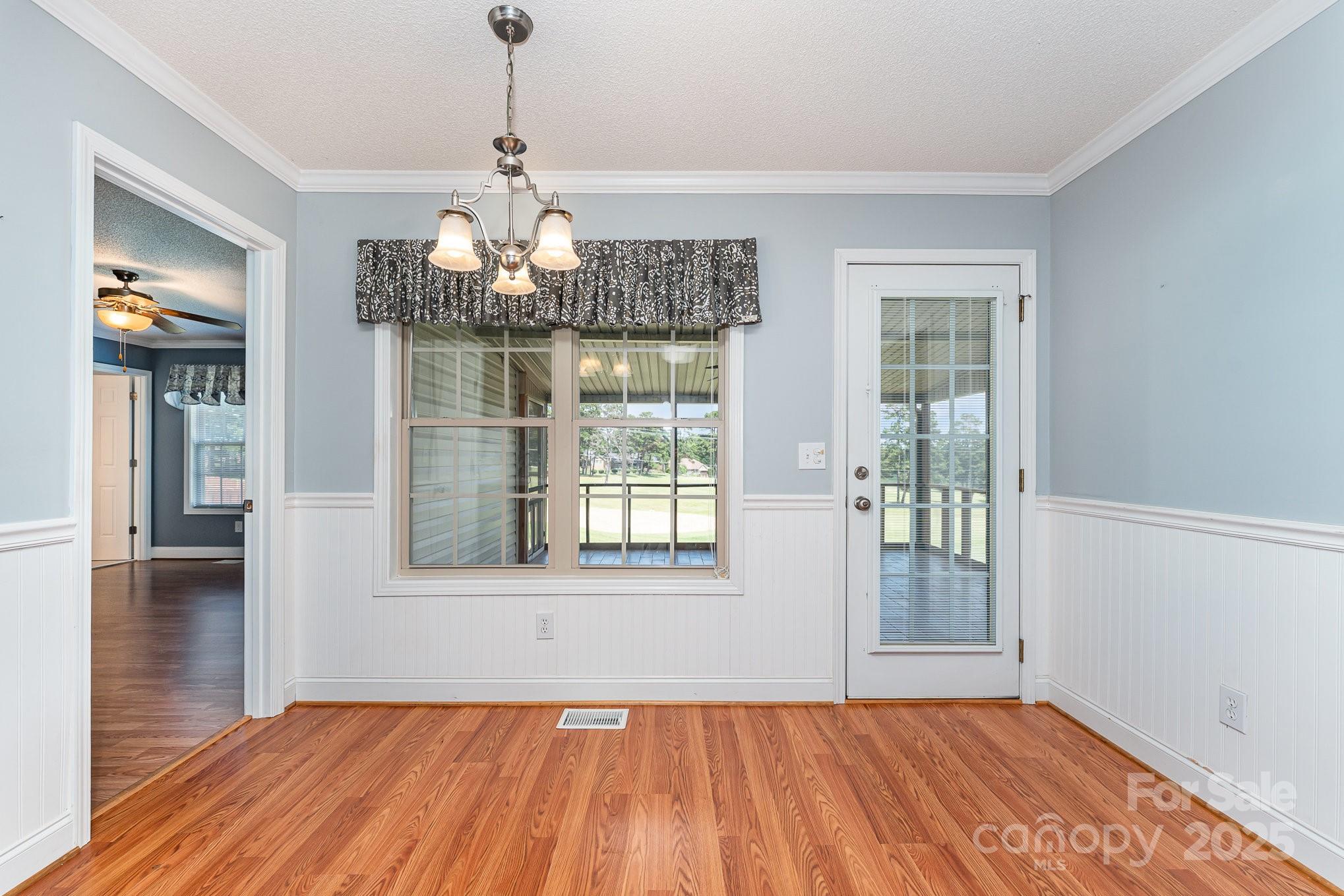 1618 Secret Garden Court