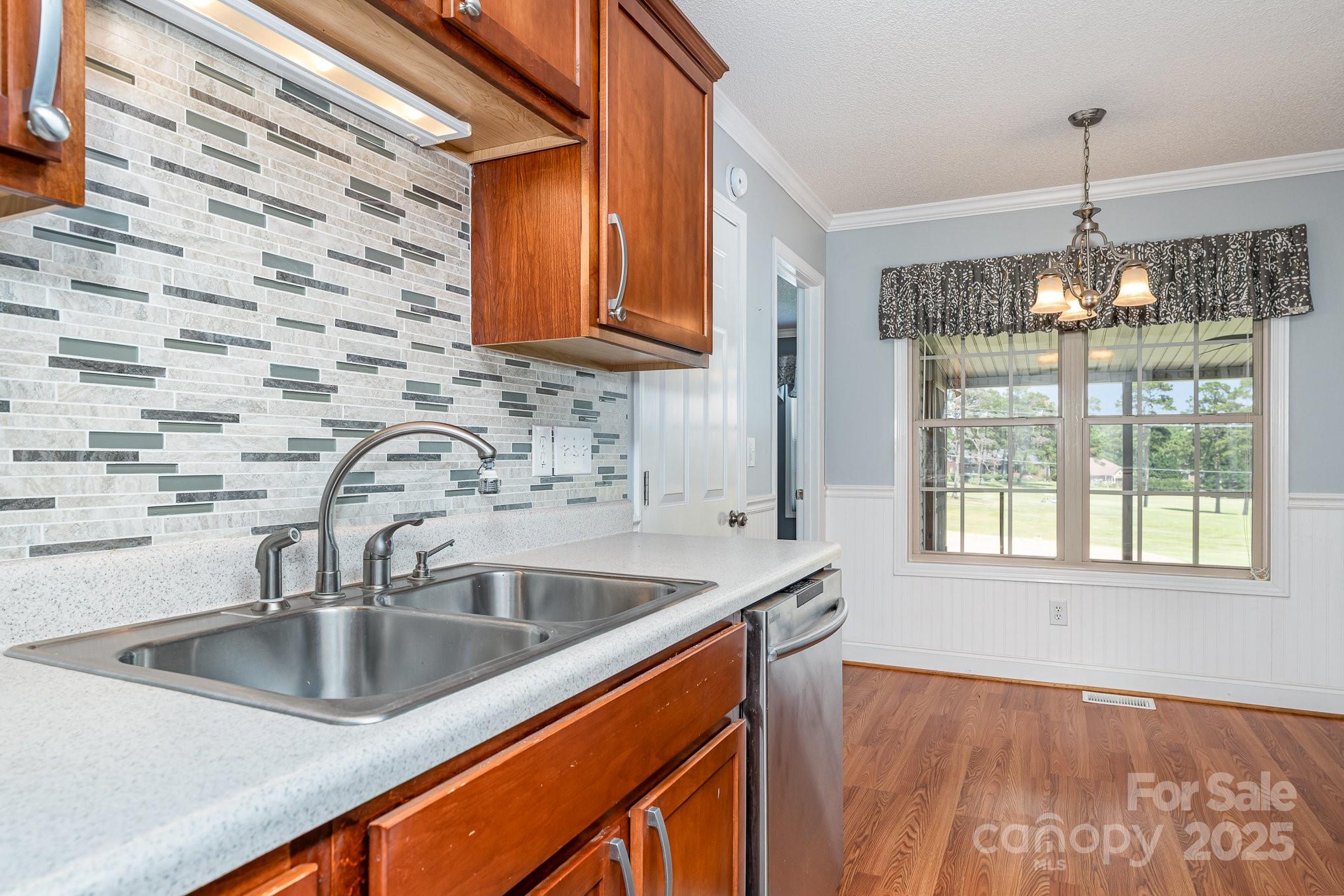 1618 Secret Garden Court