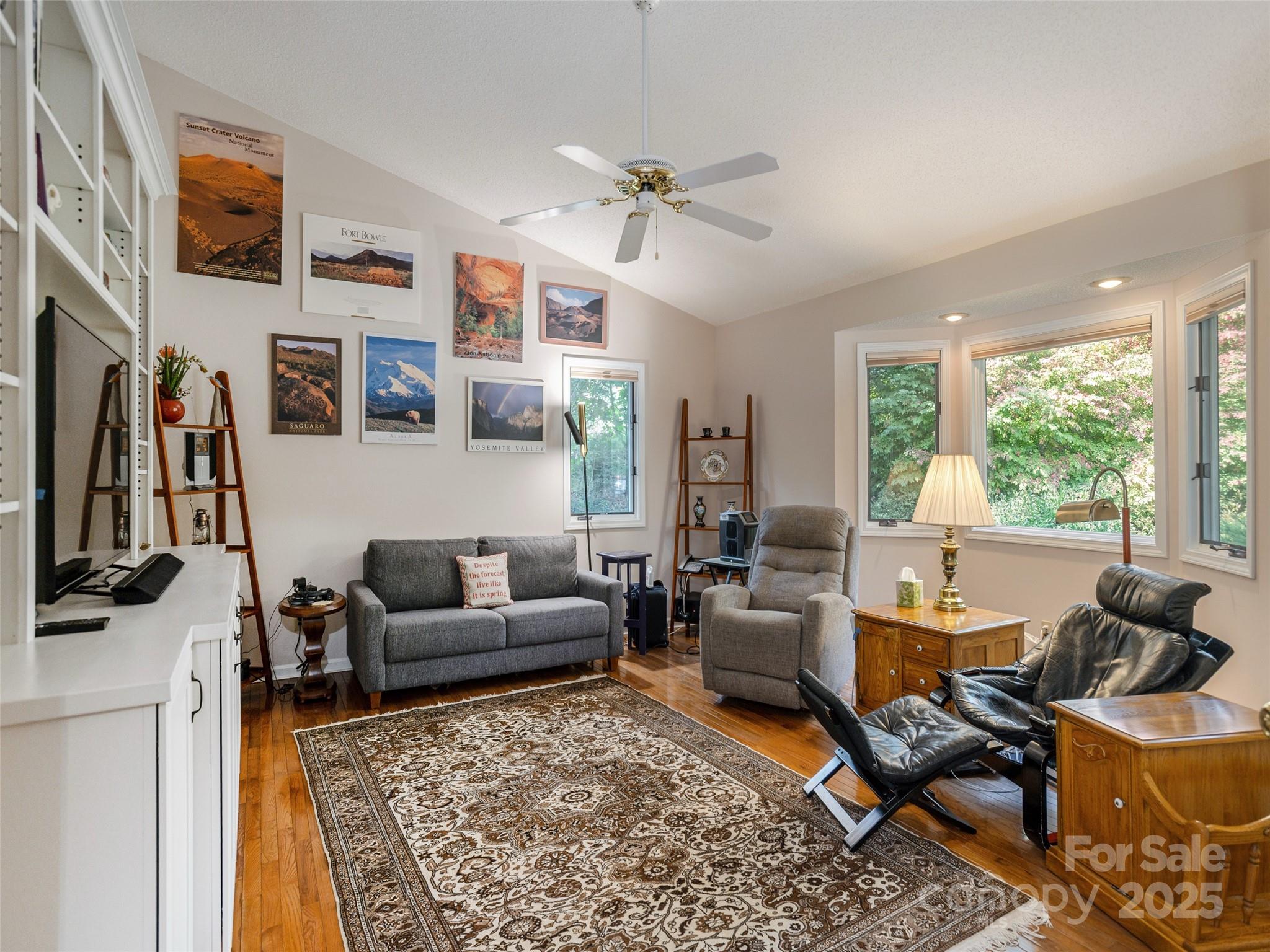 30 Hillcreek Drive
