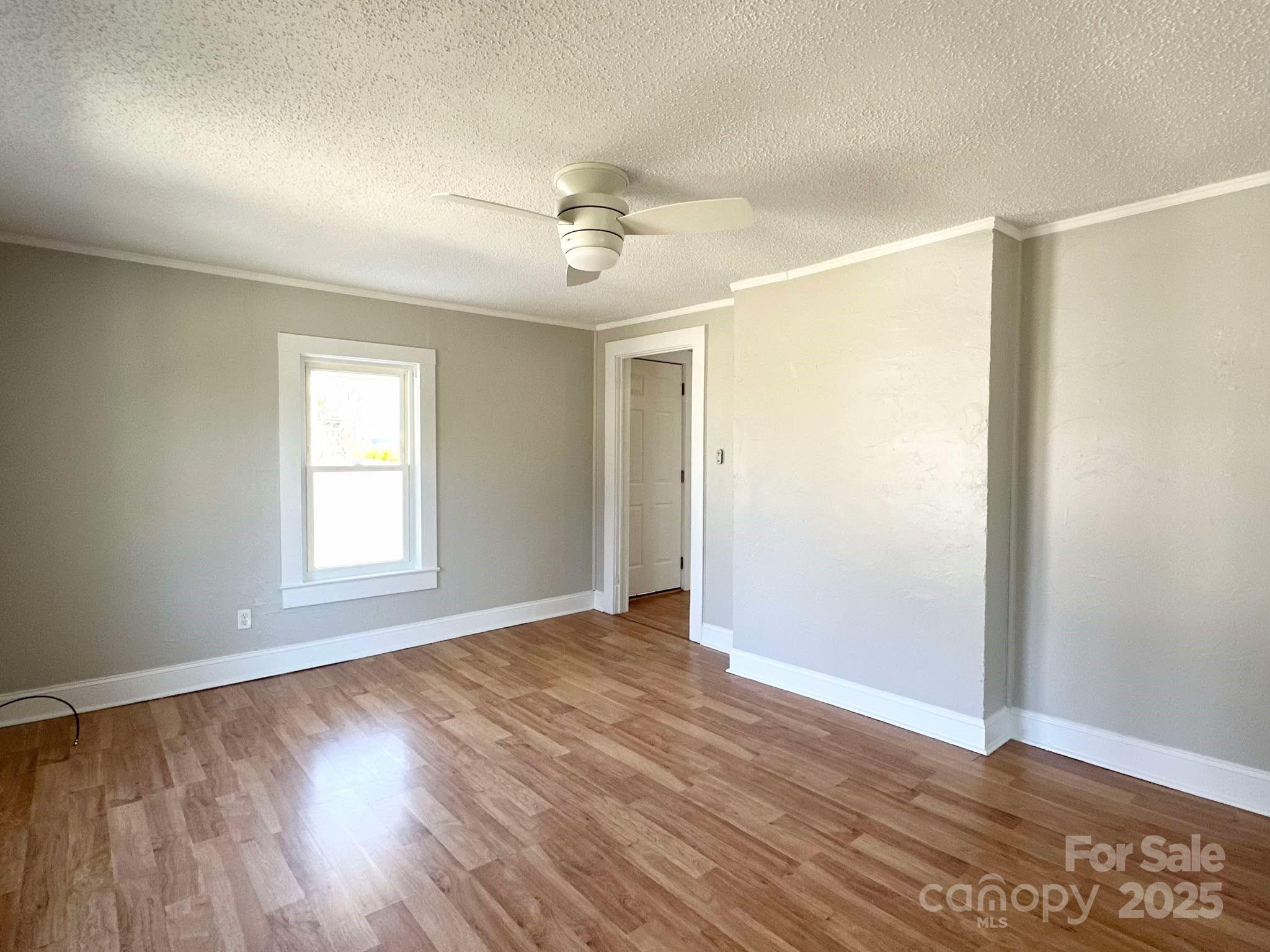 Lenoir, North Carolina 28645, United States, 2 Bedrooms Bedrooms, ,1 BathroomBathrooms,Residential,Under Contract,91293