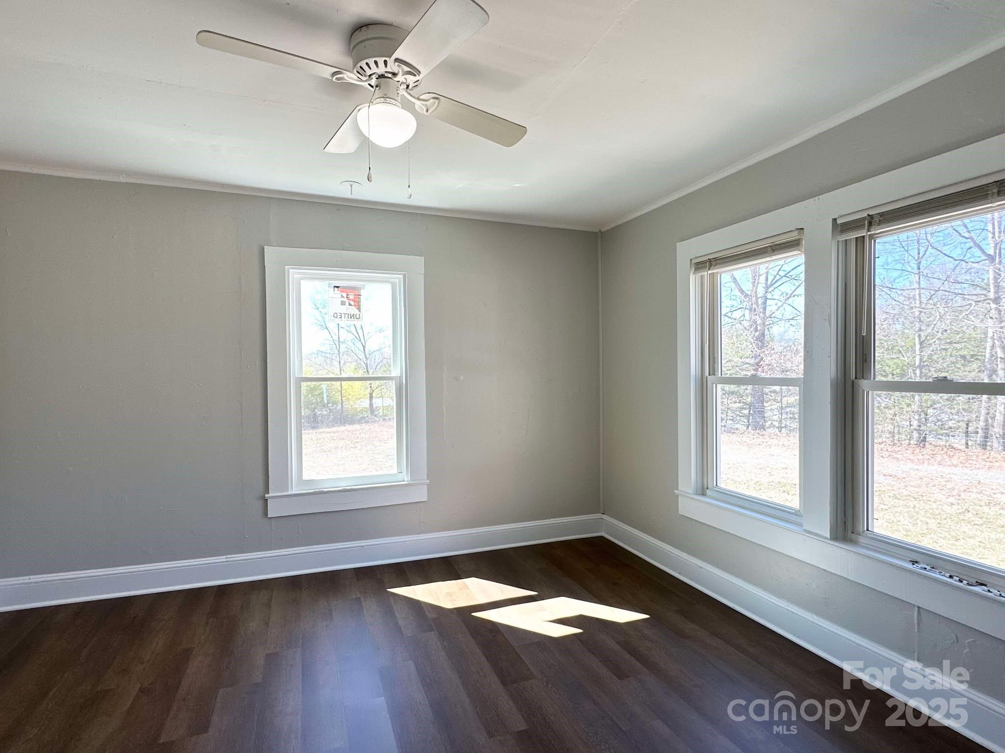 Lenoir, North Carolina 28645, United States, 2 Bedrooms Bedrooms, ,1 BathroomBathrooms,Residential,Under Contract,91293