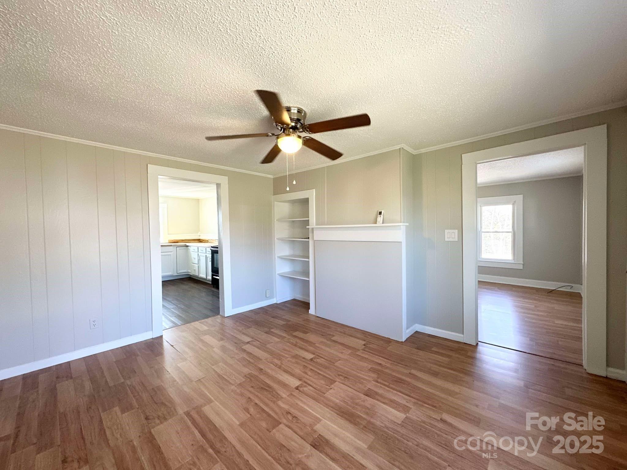 Lenoir, North Carolina 28645, United States, 2 Bedrooms Bedrooms, ,1 BathroomBathrooms,Residential,Under Contract,91293