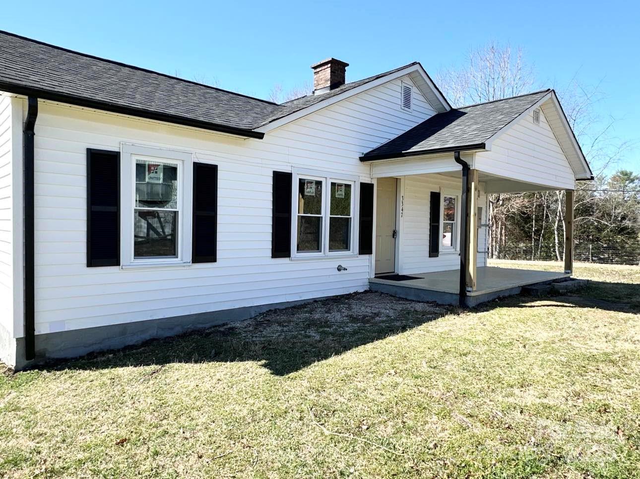 Lenoir, North Carolina 28645, United States, 2 Bedrooms Bedrooms, ,1 BathroomBathrooms,Residential,Under Contract,91293