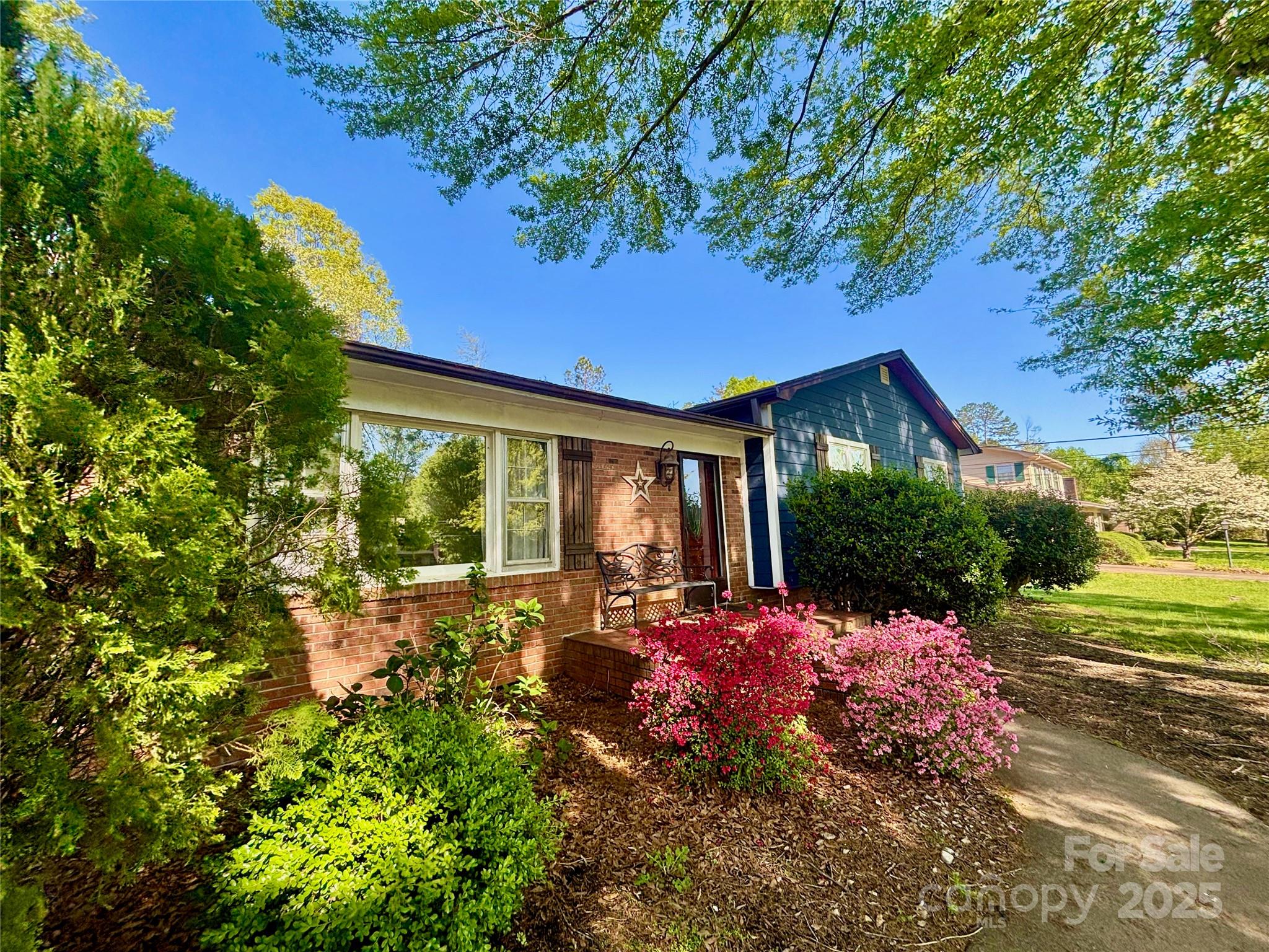 169 Greenbriar Drive