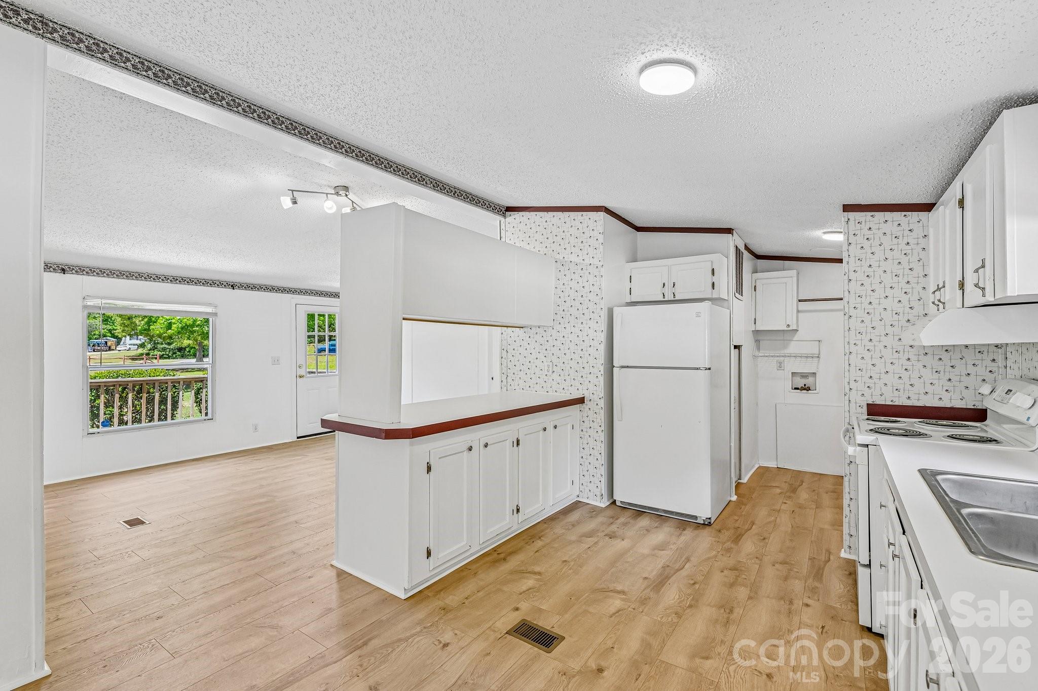 Travis Acres - Residential