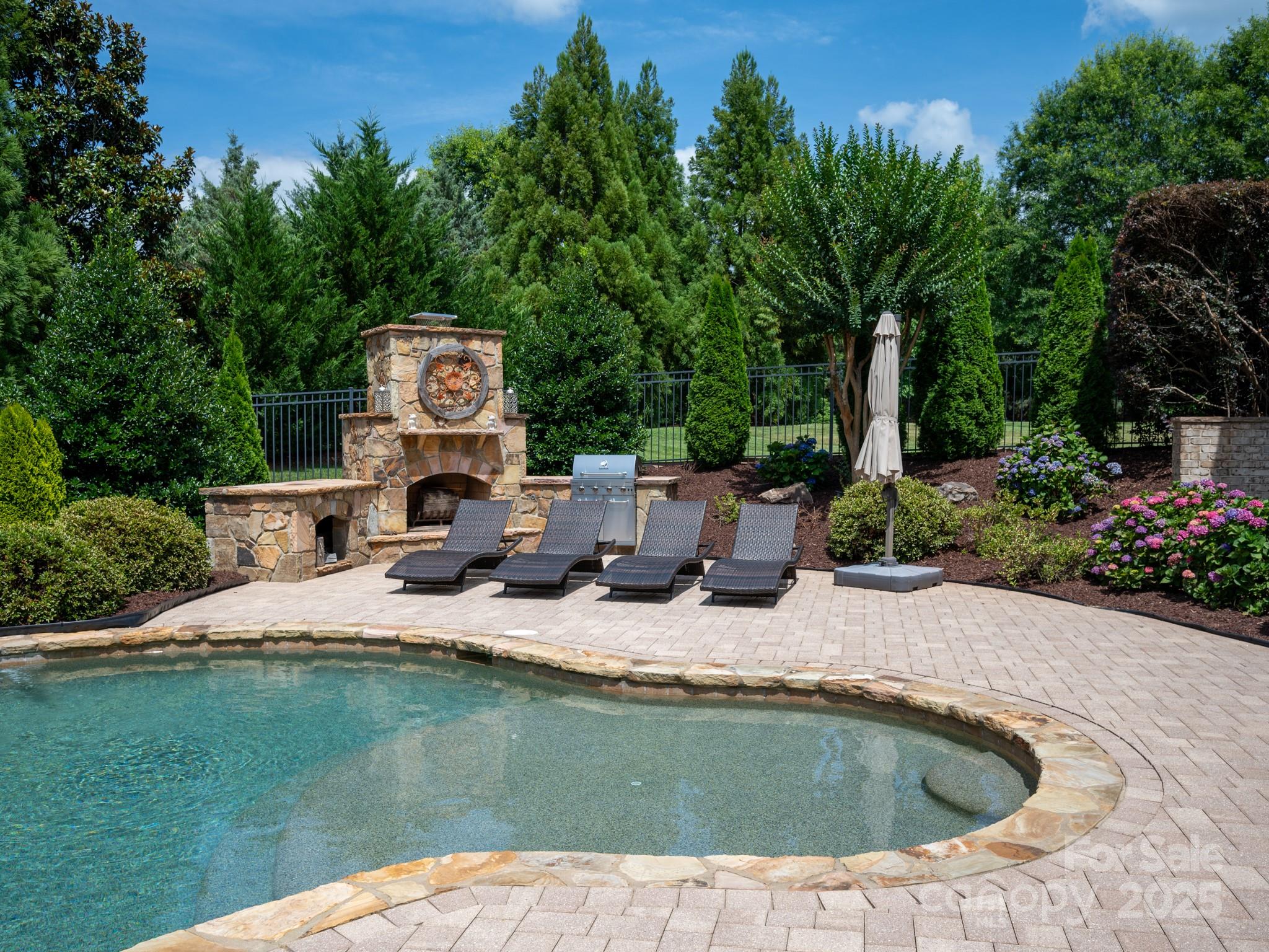 8904 Woodhall Lake Drive