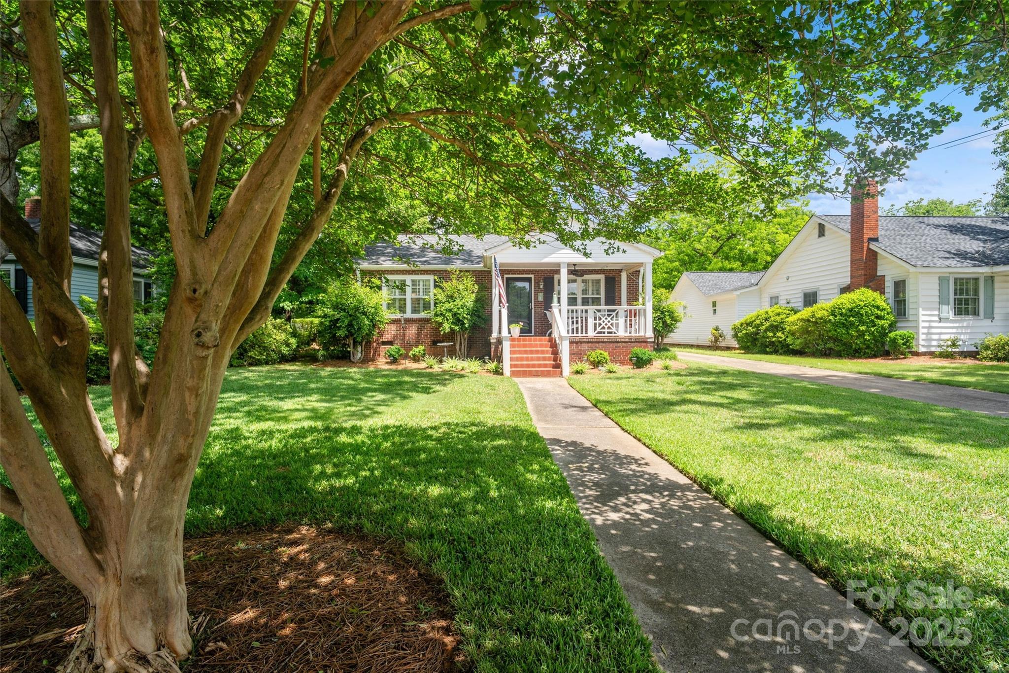 512 Forest Lane