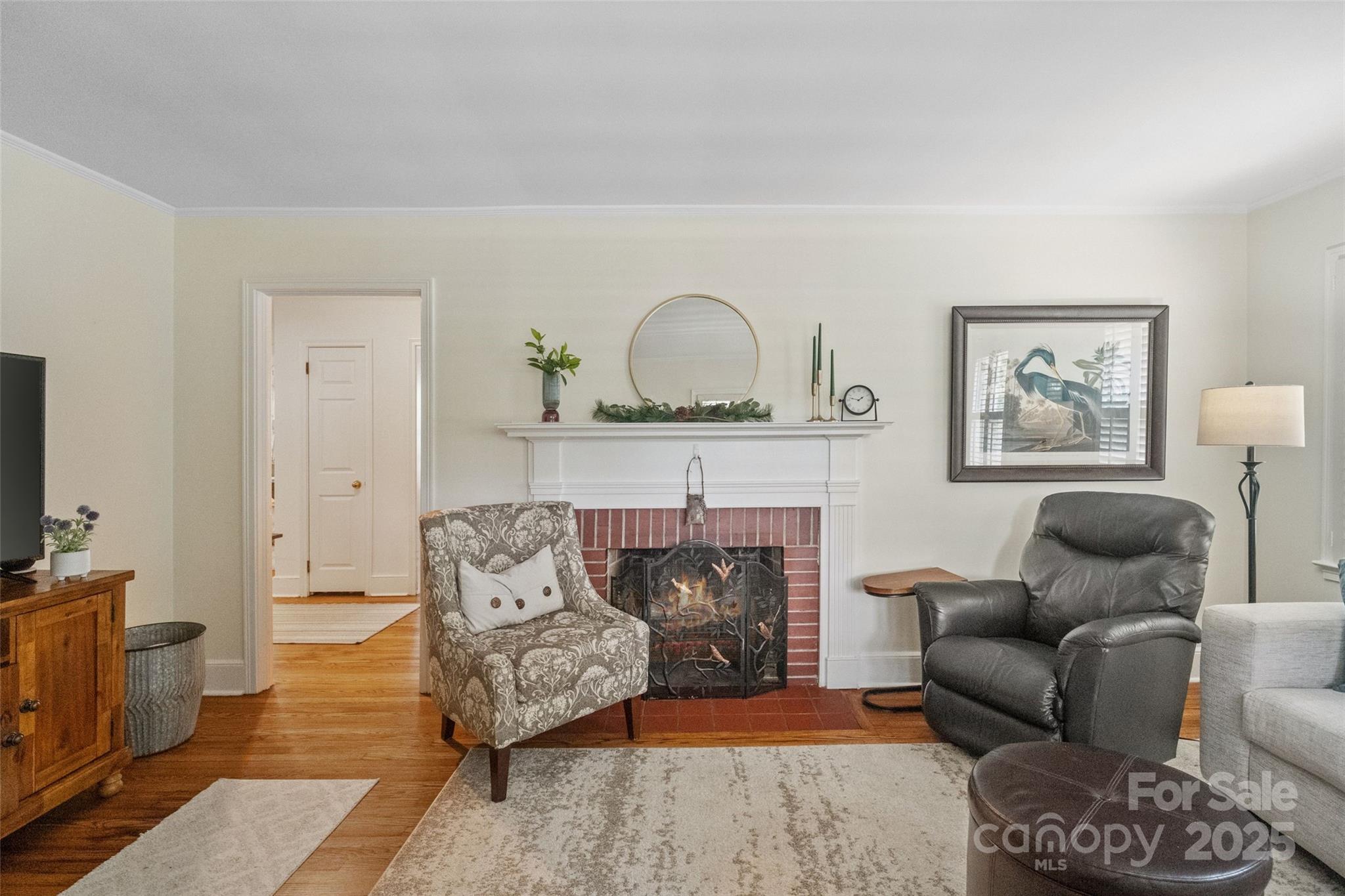 512 Forest Lane