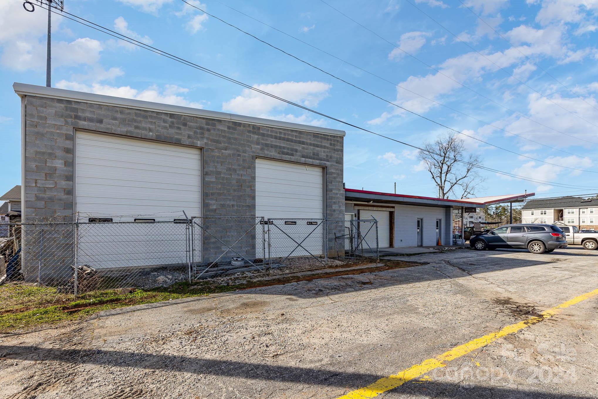 1041 N Main Street