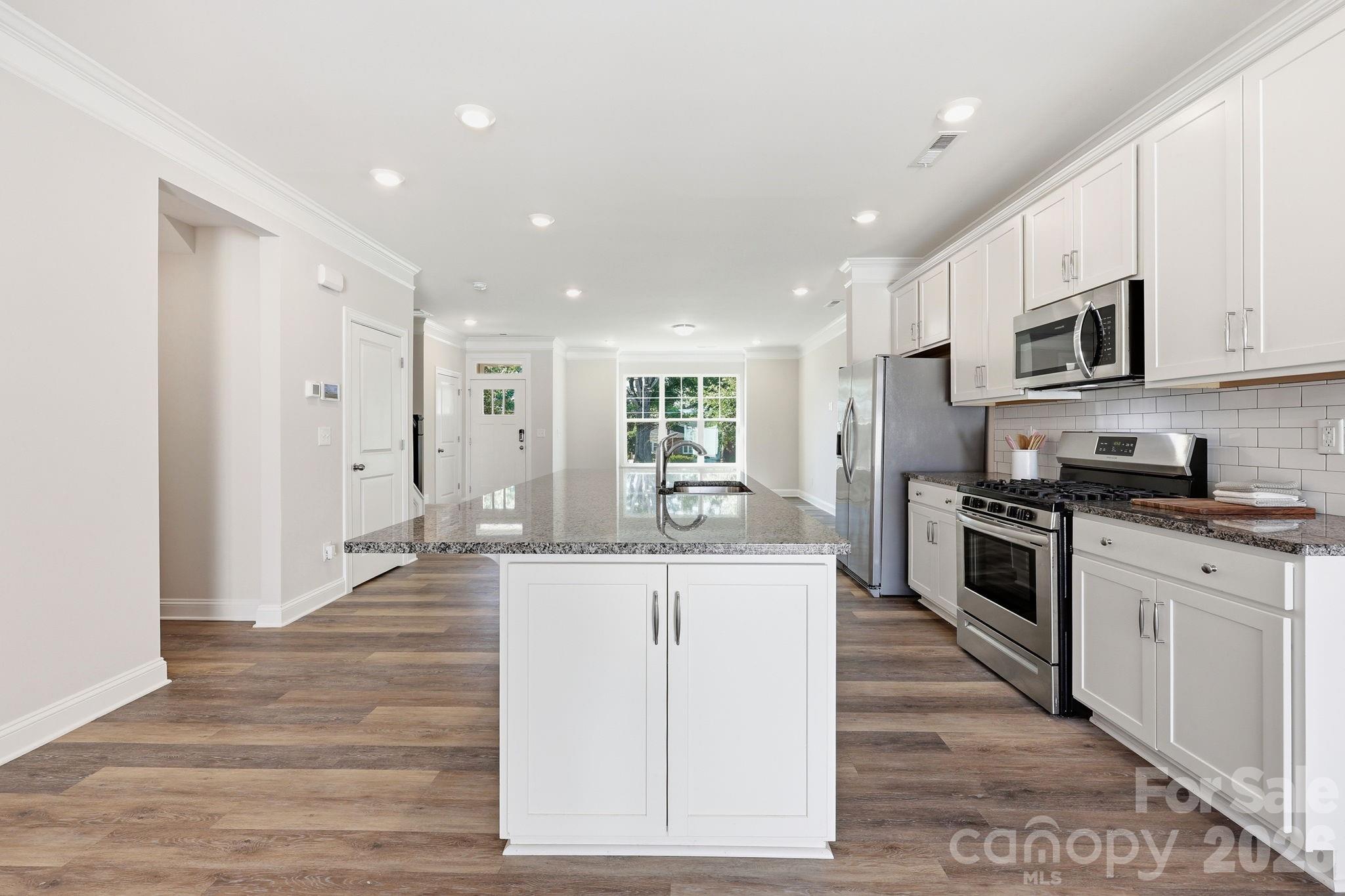 The Enclave at Davis Lake - Residential