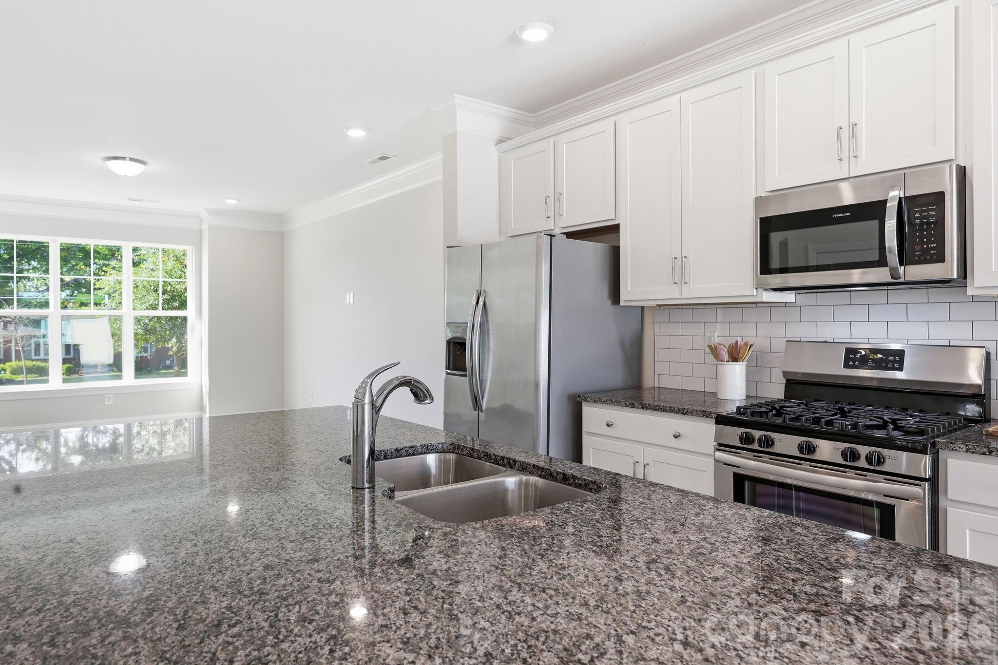 The Enclave at Davis Lake - Residential