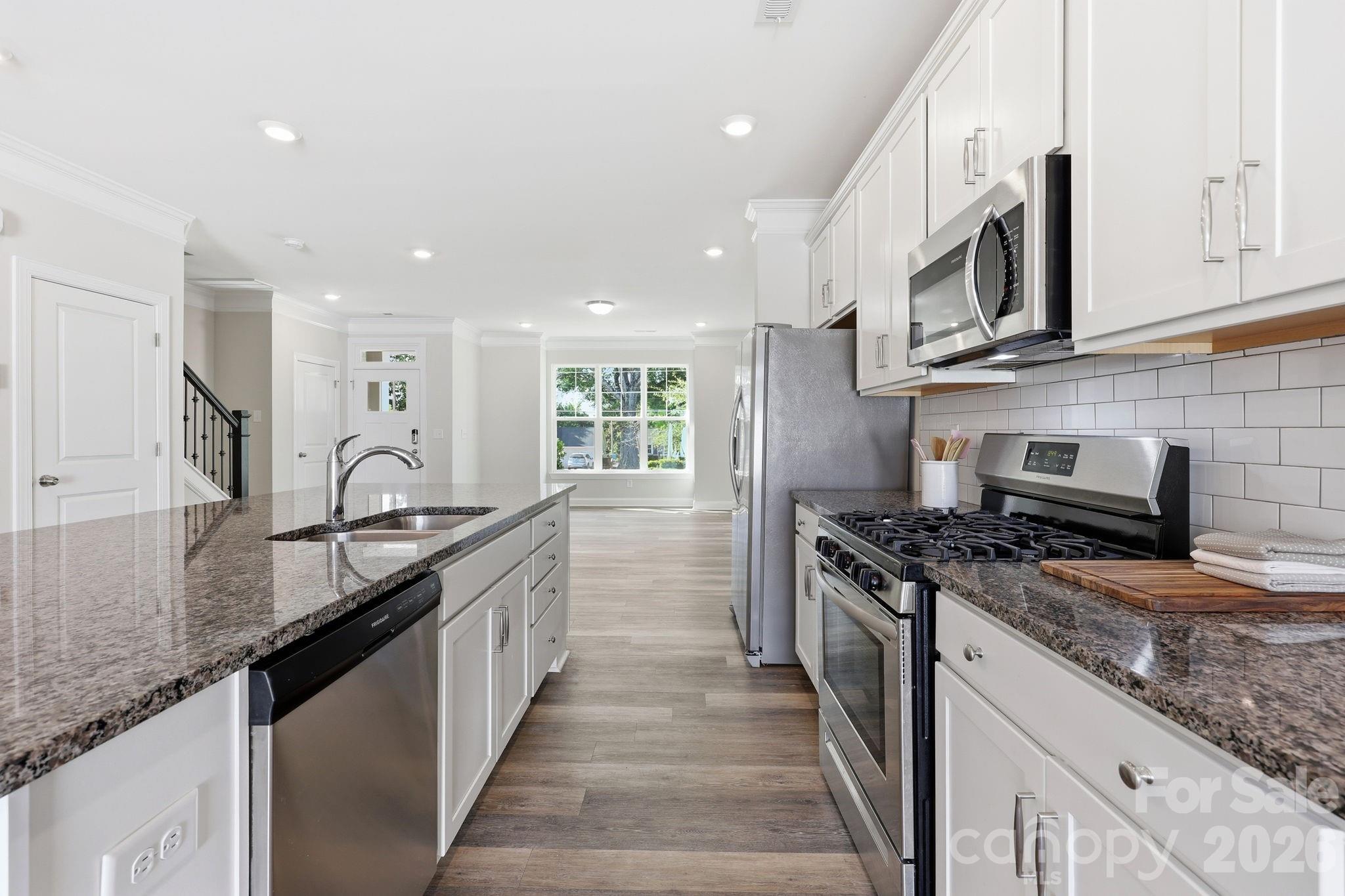 The Enclave at Davis Lake - Residential