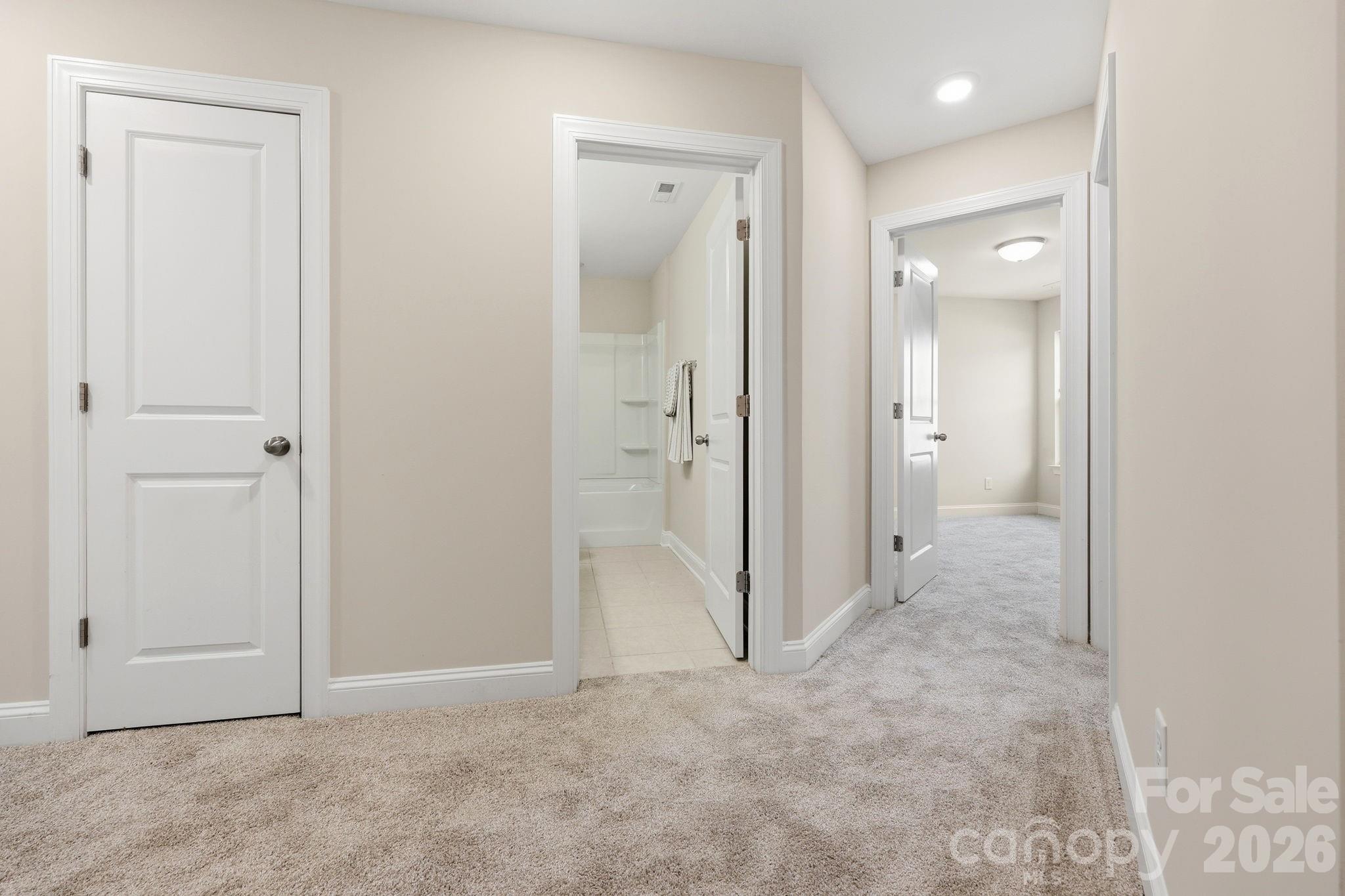 The Enclave at Davis Lake - Residential