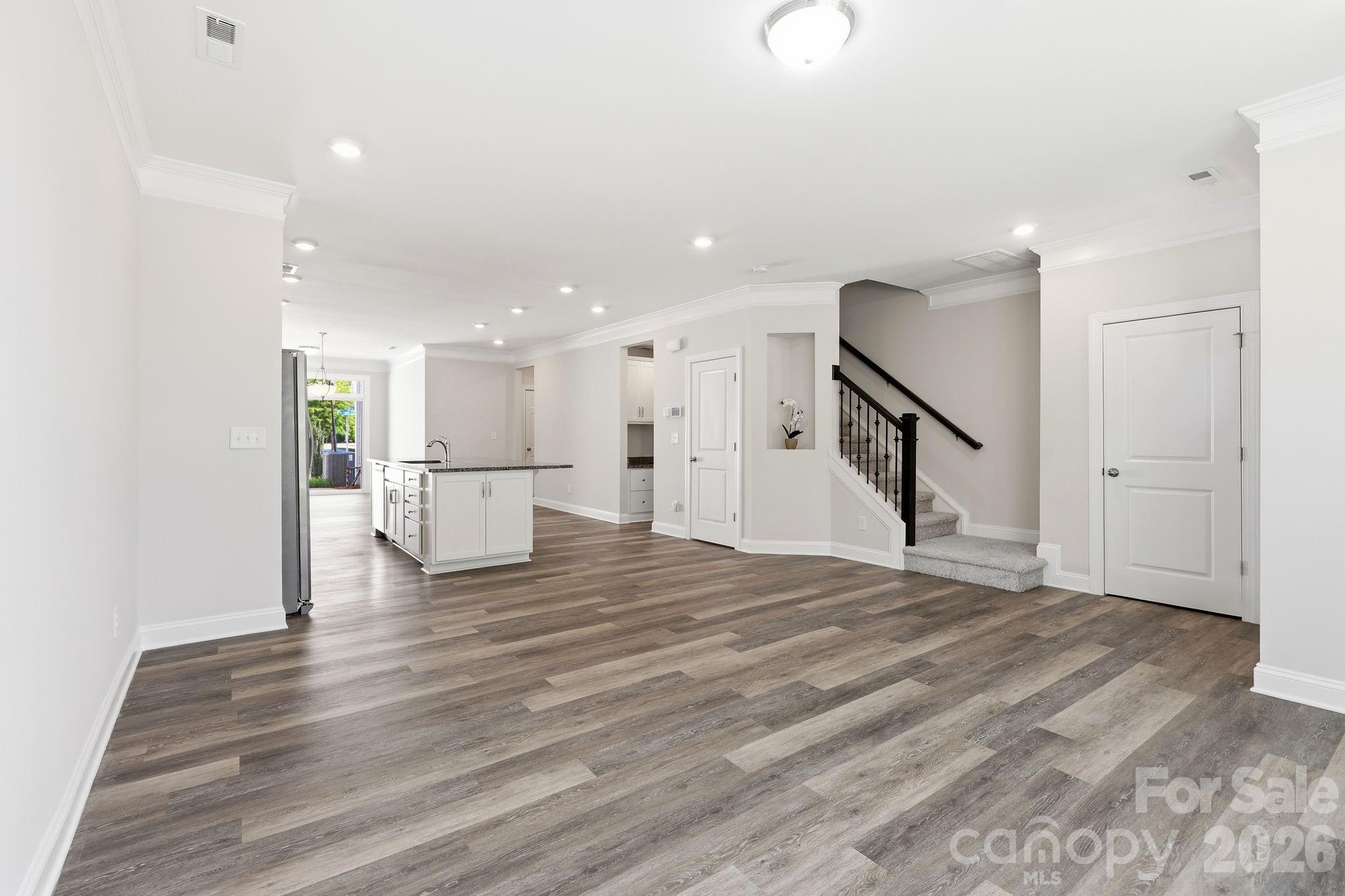 The Enclave at Davis Lake - Residential