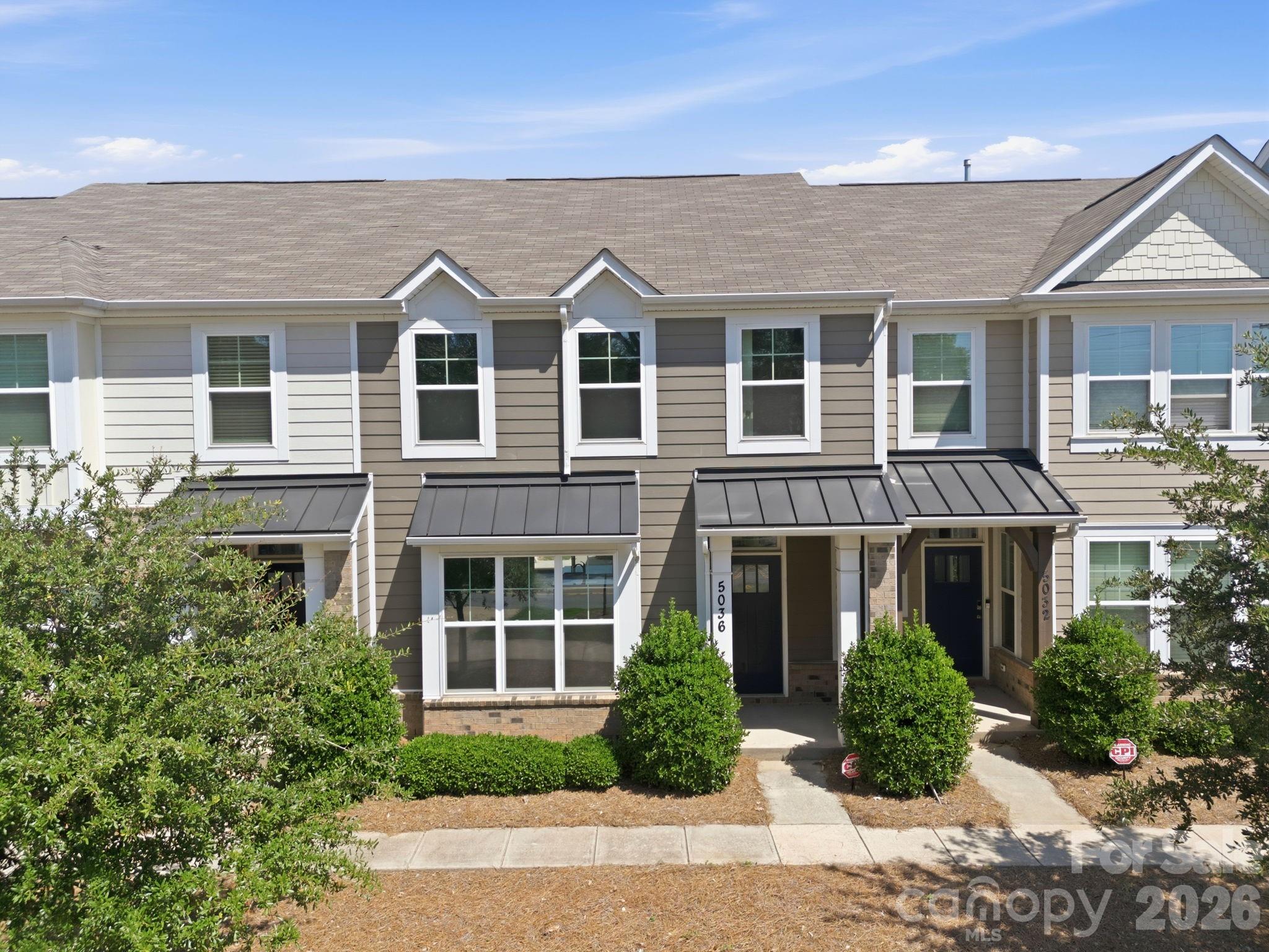 The Enclave at Davis Lake - Residential