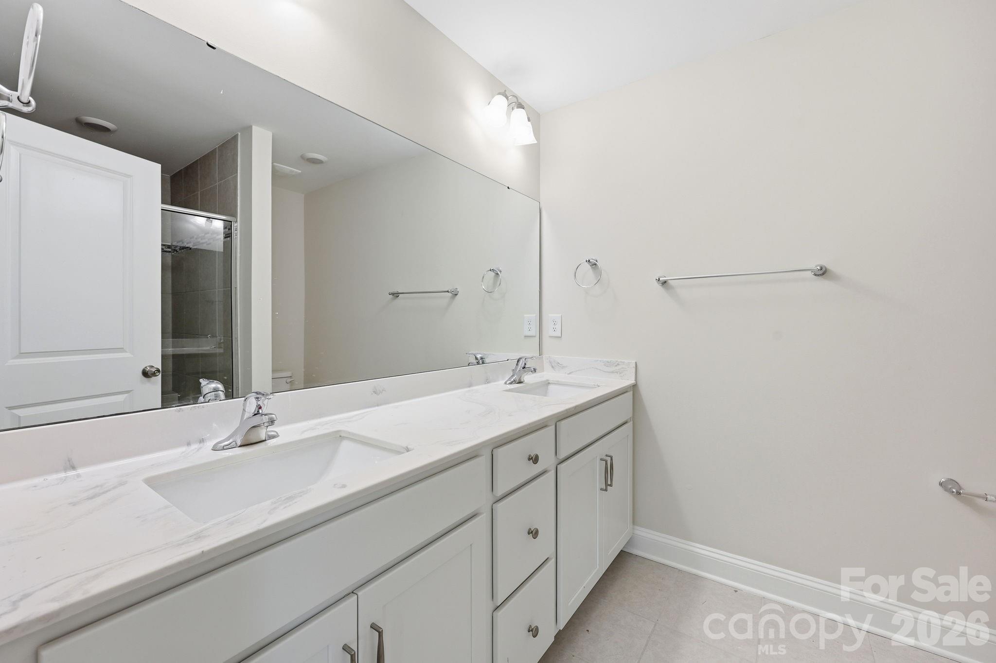 The Enclave at Davis Lake - Residential