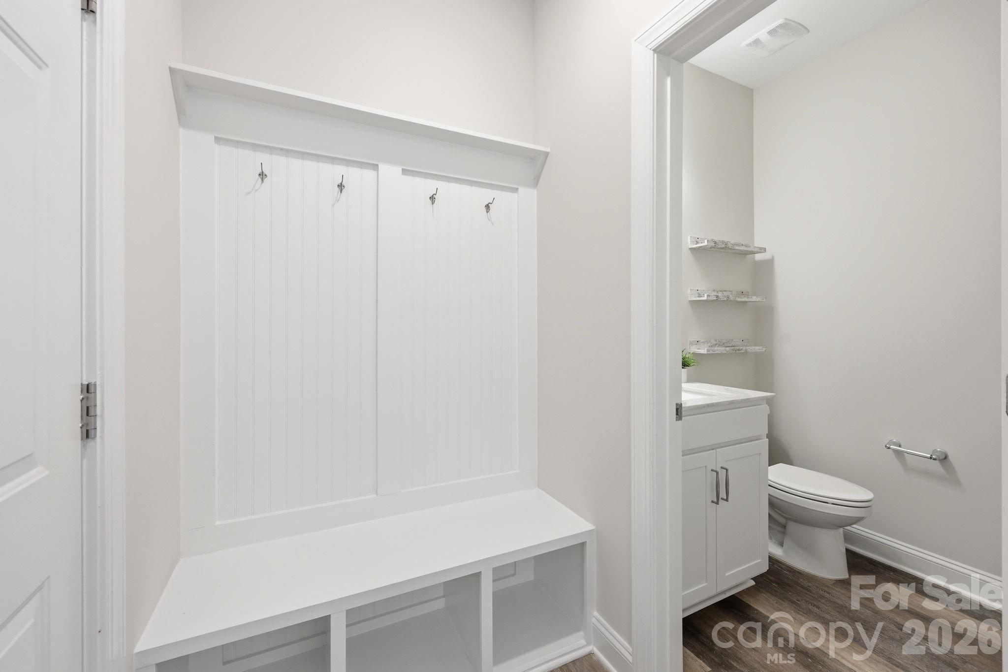 The Enclave at Davis Lake - Residential