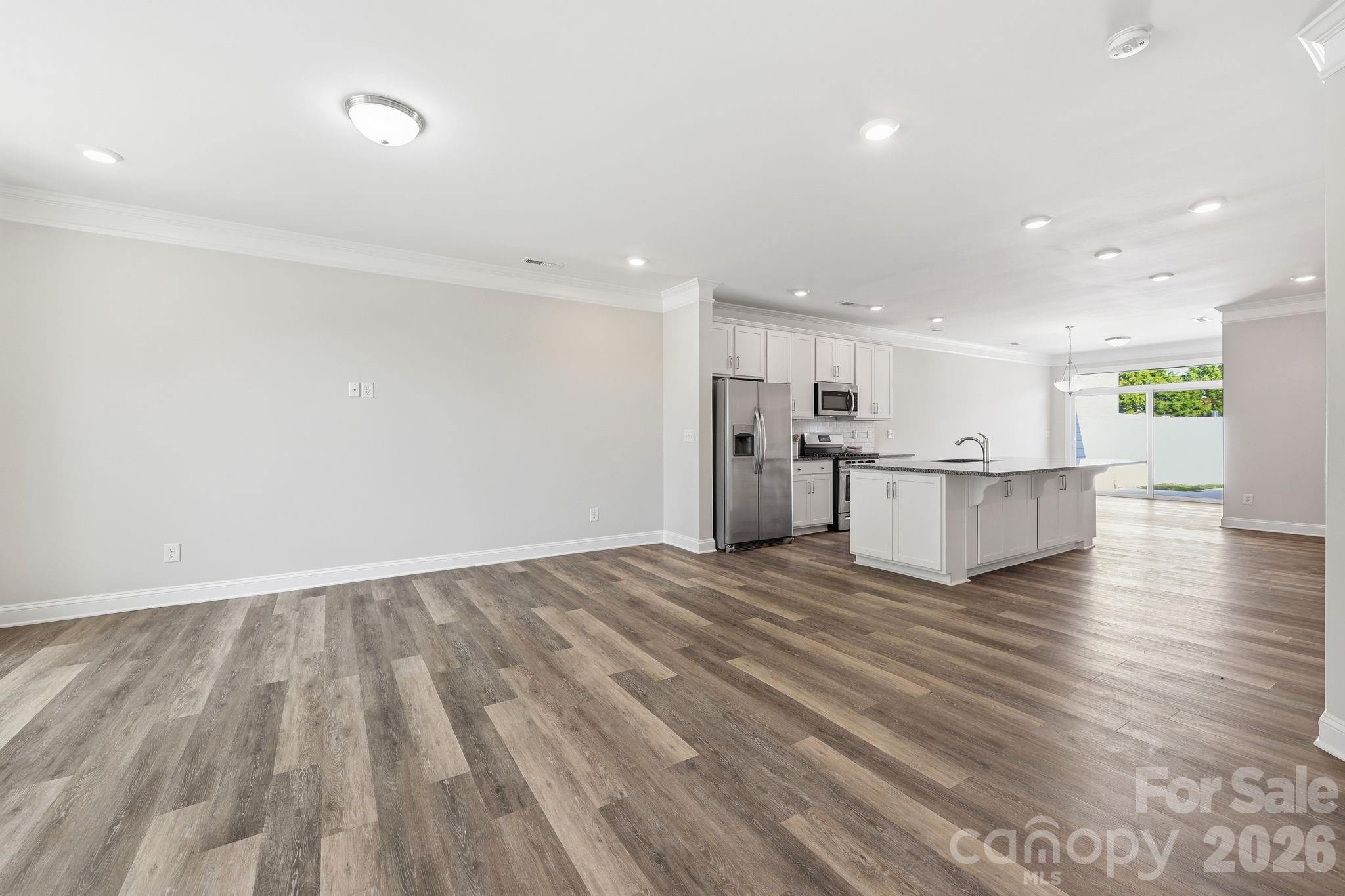 The Enclave at Davis Lake - Residential
