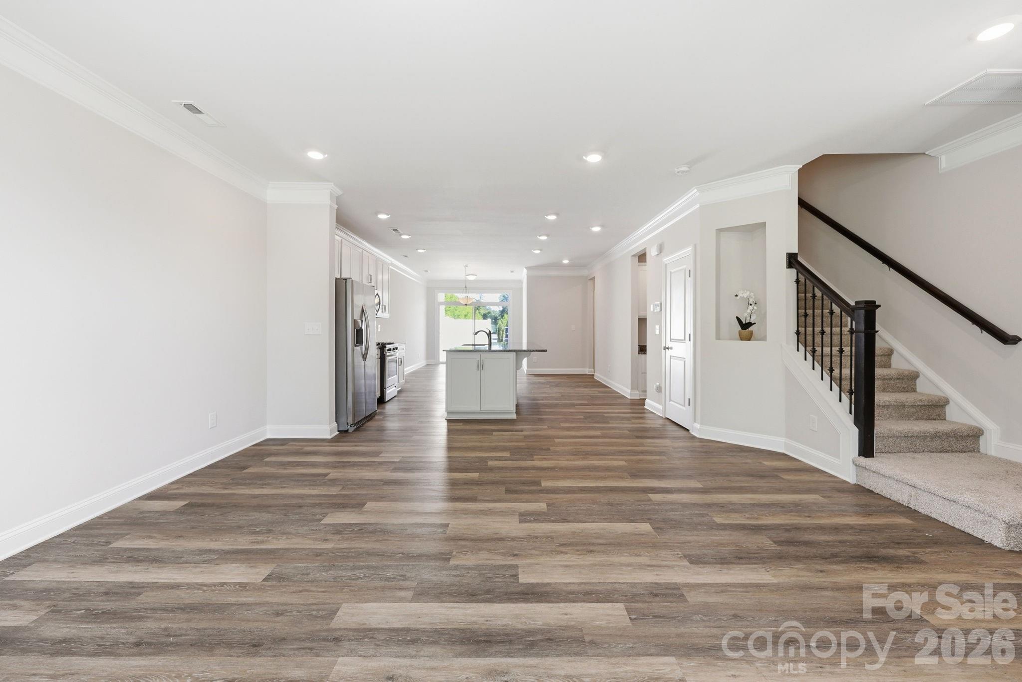 The Enclave at Davis Lake - Residential