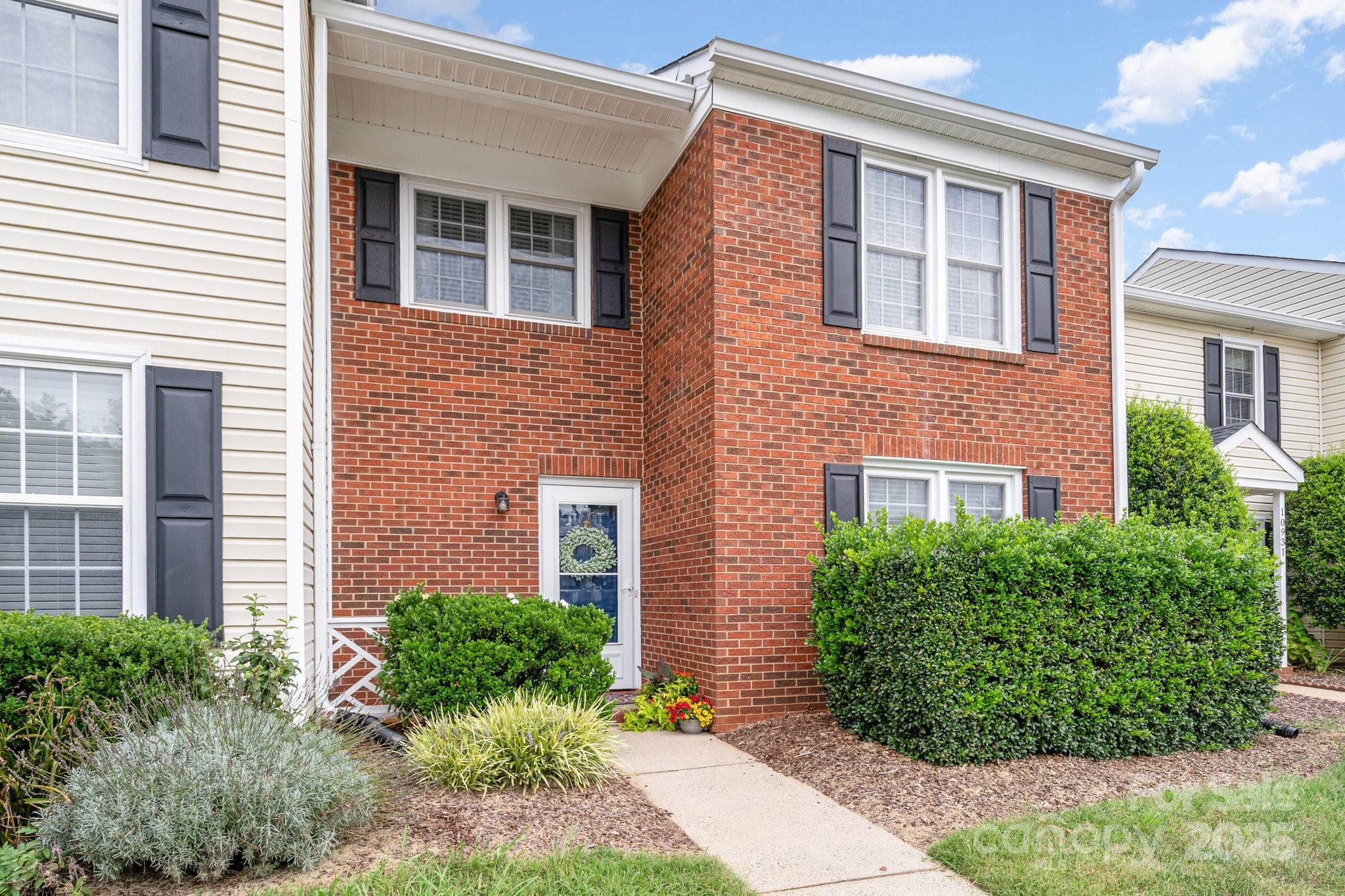 10929 Winterbourne Court