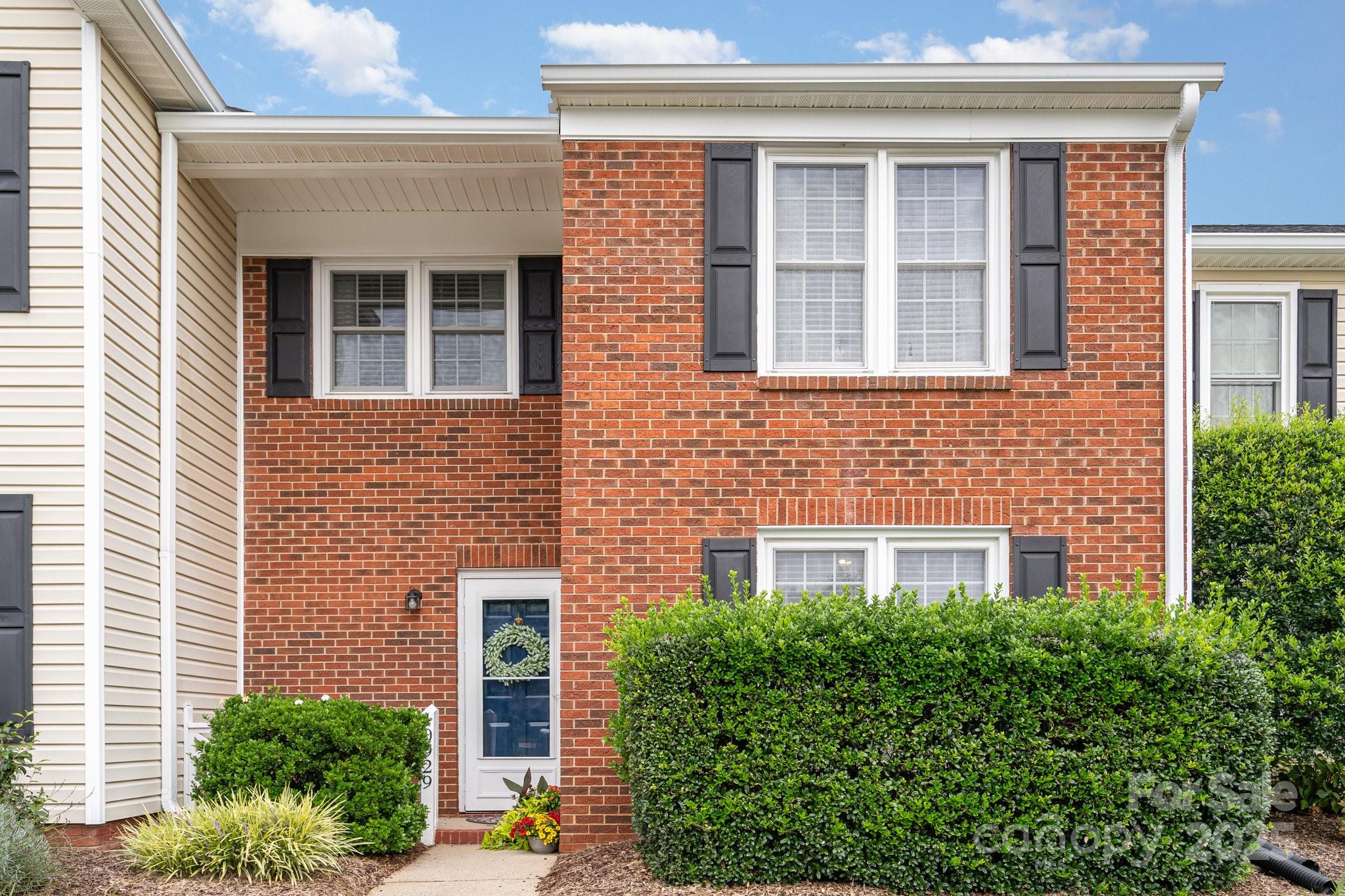 10929 Winterbourne Court