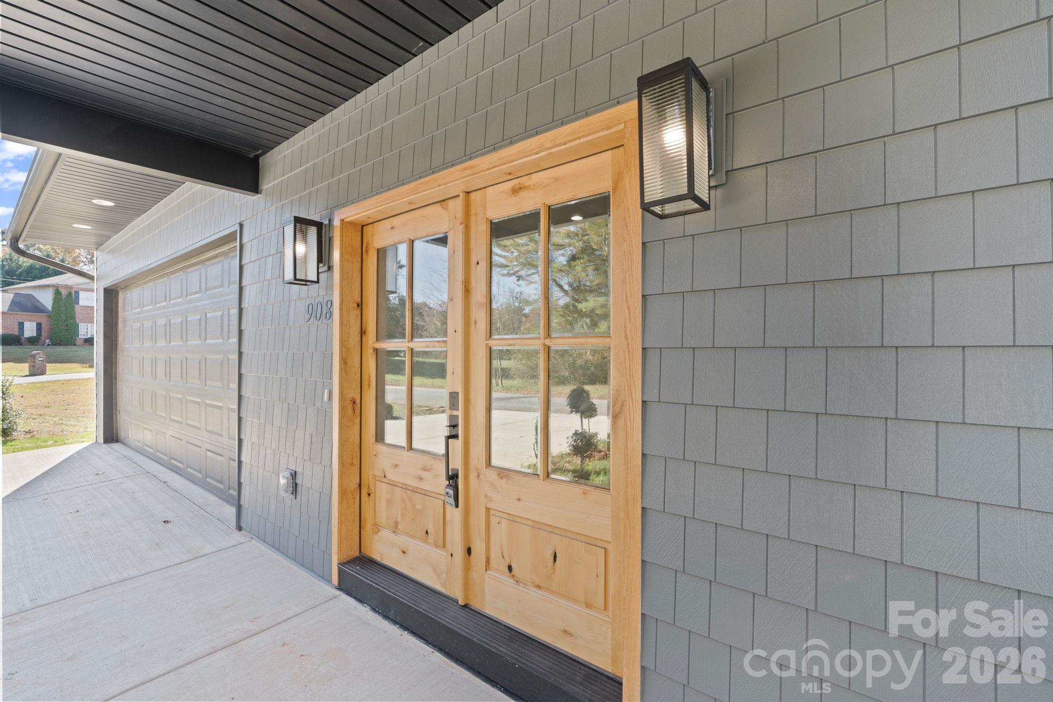 908 30th Avenue Drive NW