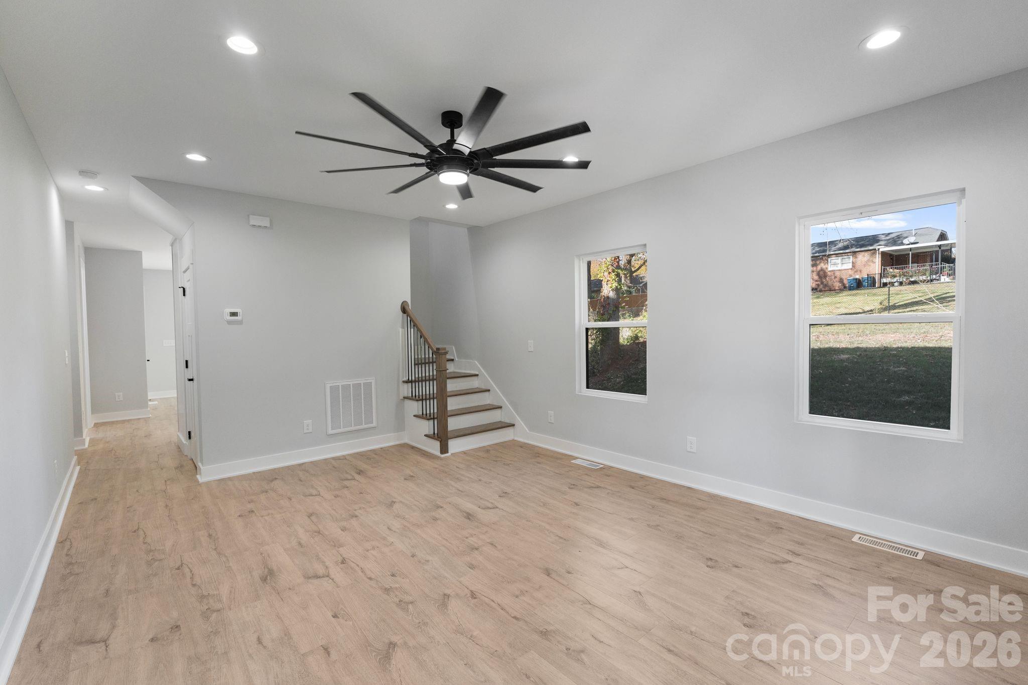 908 30th Avenue Drive NW