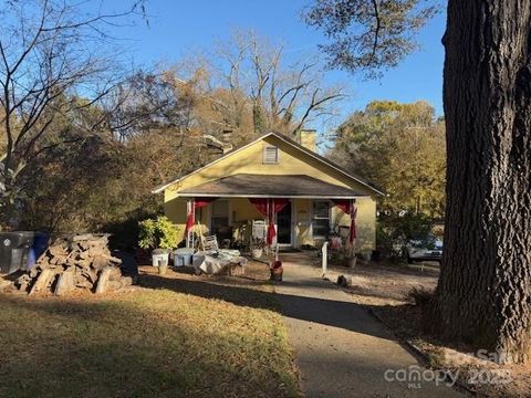 Photo of 346 E Catawba Avenue, Mooresville, NC 28115 (MLS # 4326314)