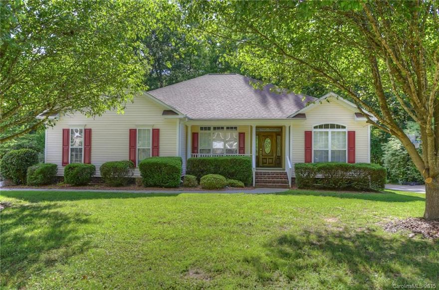 Fantastic ranch home qualifies for USDA financing = ZERO MONEY DOWN! Tons of new updates incld new carpet, fresh paint throughout, restained deck & more! This home is ready to move right in! Outstanding features include high ceilings, glistening hdwd floors, heavy moldings, covered porch & more! Cozy gas log fireplace in great rm! Master features trey ceiling, huge closet & luxurious bath w soaking tub & sep shower. Rear deck faces out to mature landscaping & nature! Awesome community amenities!
