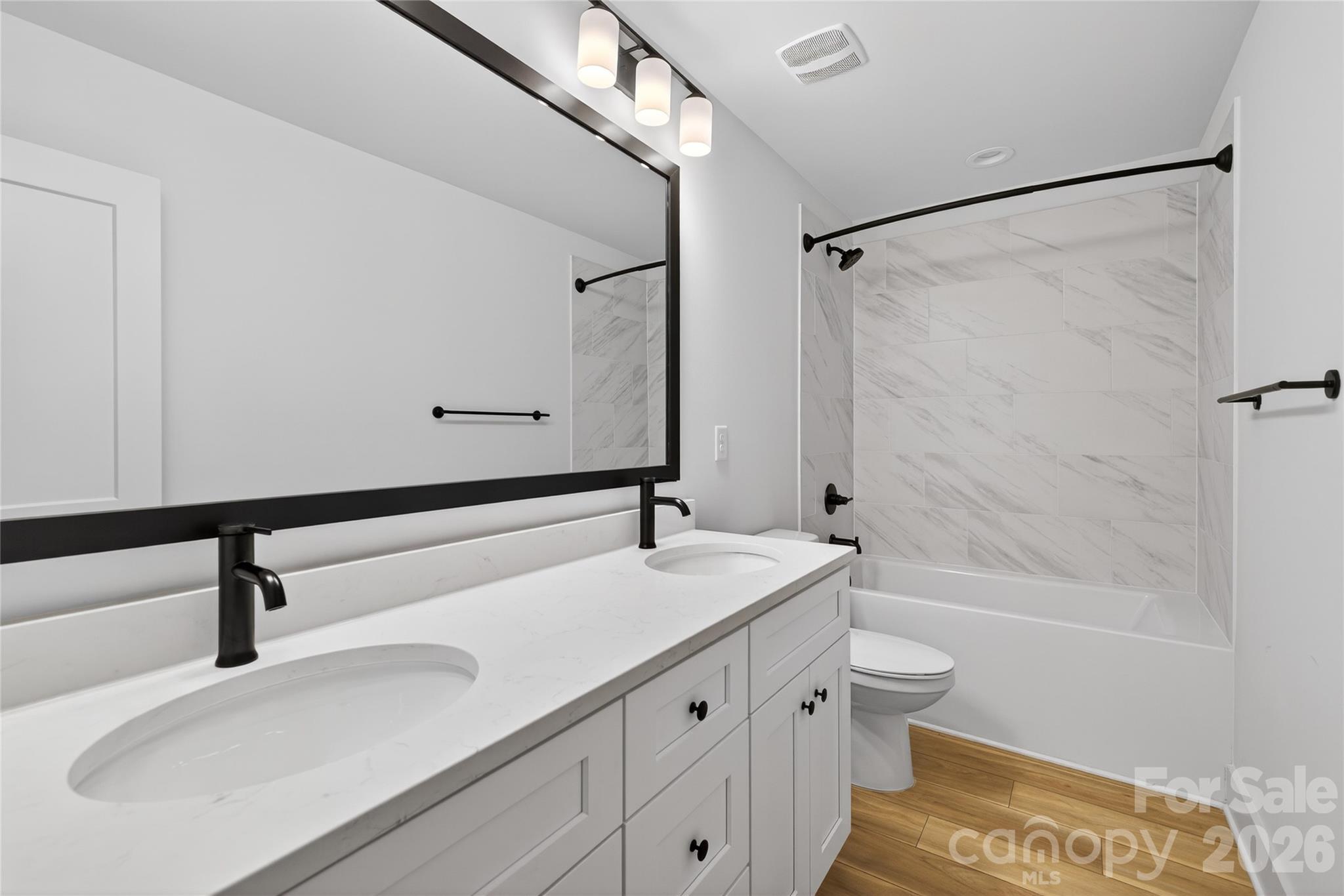 Eagle Chase - Residential